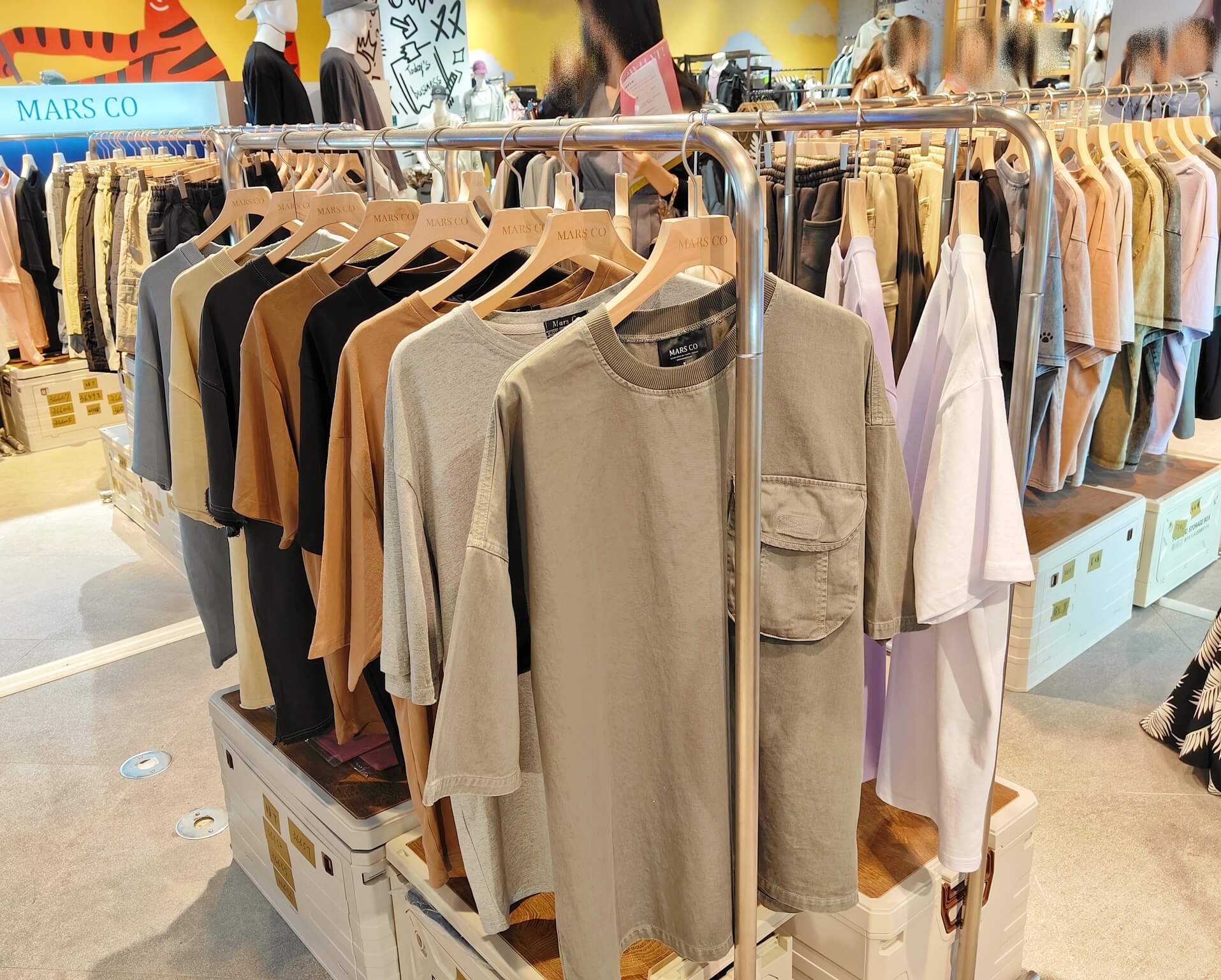 中壢親子景點推薦｜桃園大江購物中心、別讓通膨壓垮生活、來大江讓消費變享受！2025最新打卡景點中壢、必買優惠攻略、全桃CP值最高、現金回饋最高！春夏裝置藝術必吃美食拍照趣！（全年免費停車） @💕小美很愛嚐💕