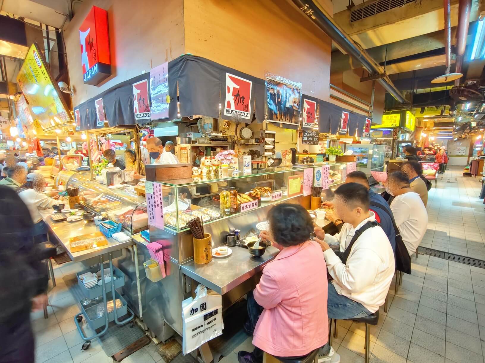 基隆仁愛市場美食｜加園壽司、基隆100碗美食、香魚甘露煮入日即化美味100分！ @💕小美很愛嚐💕