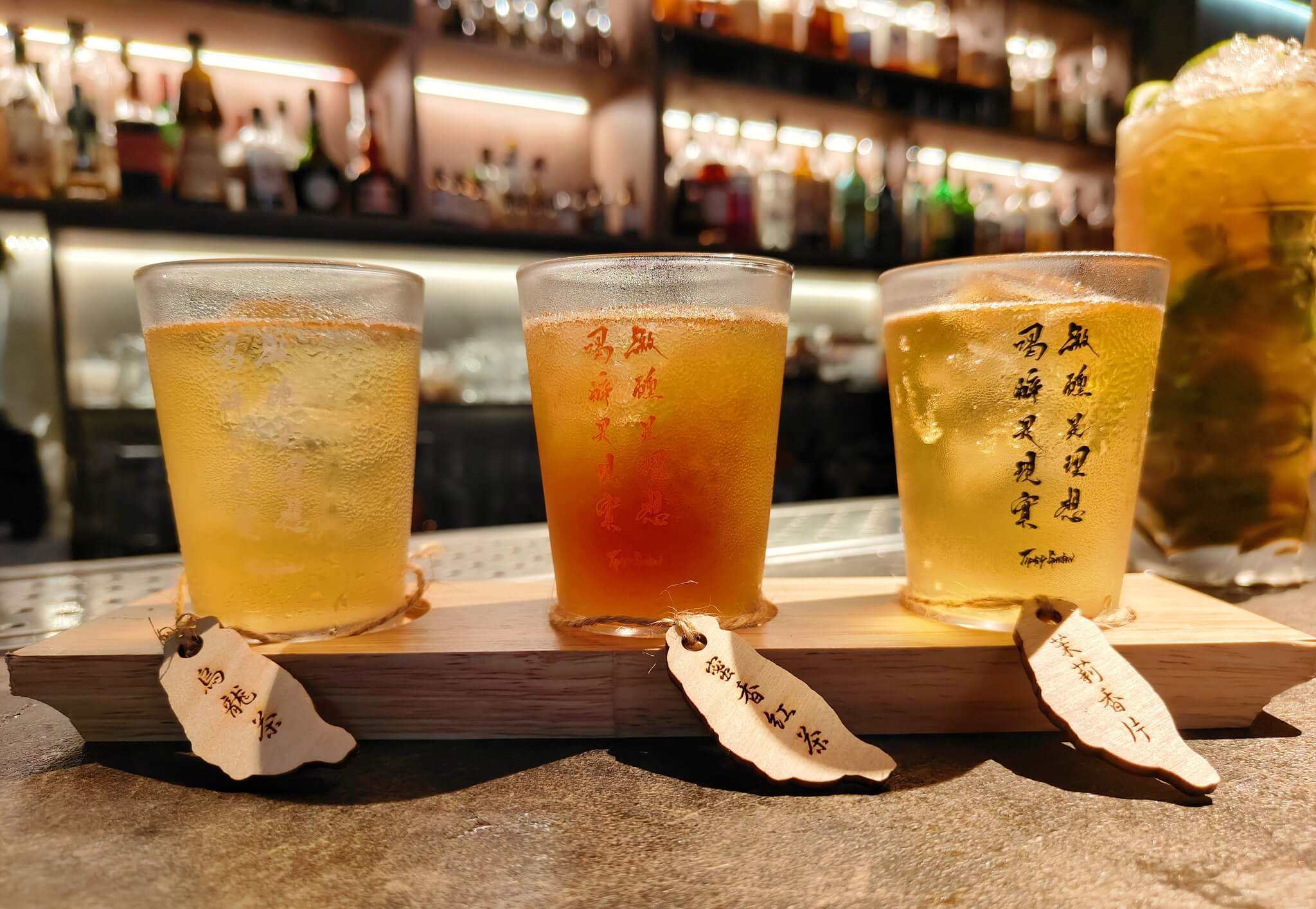 大同美食｜微醺花園餐酒館、歌手駐唱氣氛超棒、必點招牌炒水餃、逼逼啵啵臭豆腐很厲害！台北餐酒館推薦 @💕小美很愛嚐💕