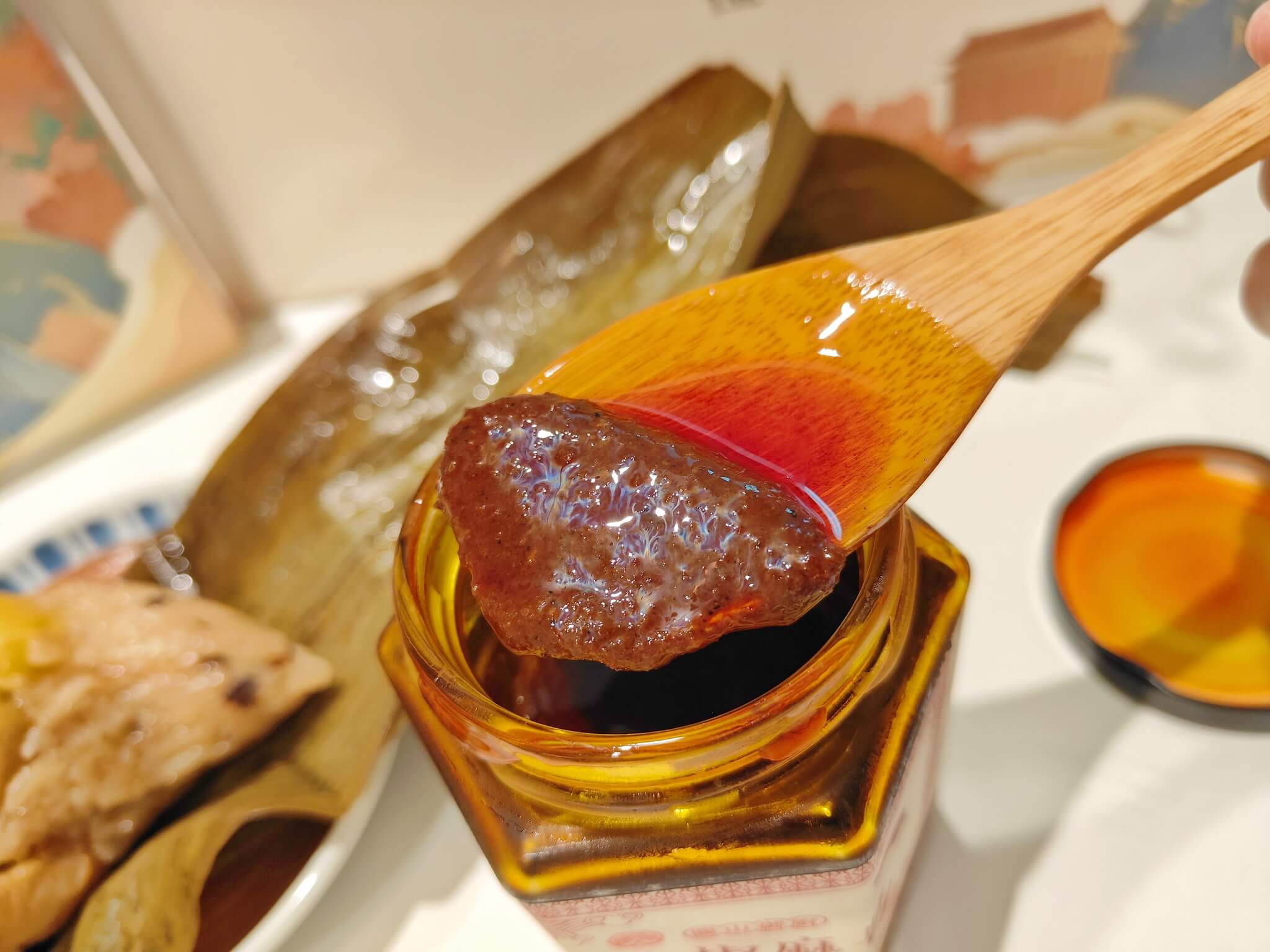圓山大飯店肉粽禮盒｜端午限量「金緻匠心 萬粽選一」禮盒、每組贈送獨家「圓山御廚無添加椒麻醬」、鹹甜口味一次擁有！ @💕小美很愛嚐💕