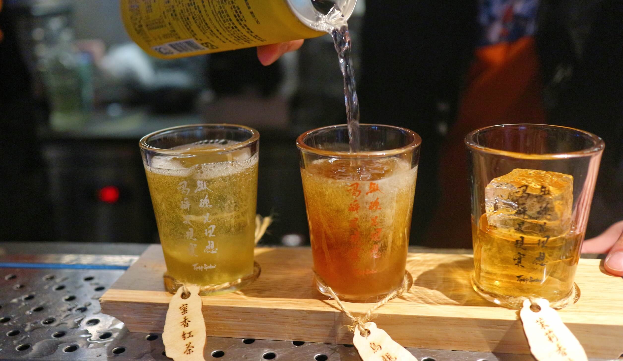大同美食｜微醺花園餐酒館、歌手駐唱氣氛超棒、必點招牌炒水餃、逼逼啵啵臭豆腐很厲害！台北餐酒館推薦 @💕小美很愛嚐💕