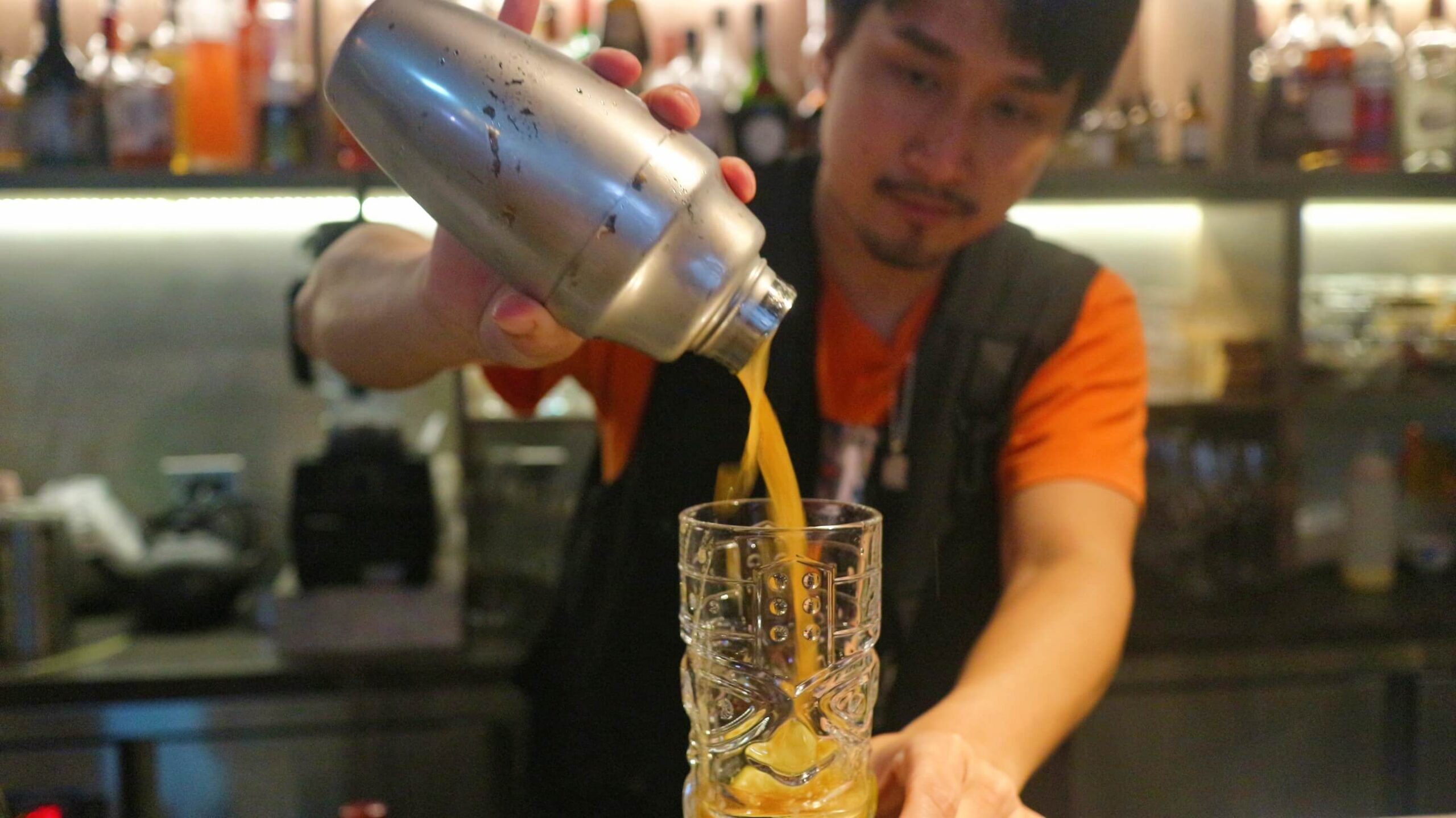 大同美食｜微醺花園餐酒館、歌手駐唱氣氛超棒、必點招牌炒水餃、逼逼啵啵臭豆腐很厲害！台北餐酒館推薦 @💕小美很愛嚐💕