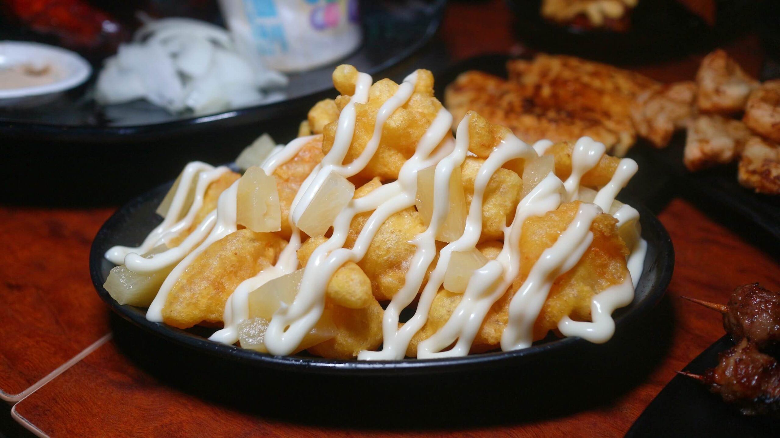 景美美食｜雞老闆桶仔雞景美店、壽星2斤半桶仔雞免費吃、用餐卡拉ok盡情高歌！景美外帶烤雞/景美宵夜美食！ @💕小美很愛嚐💕