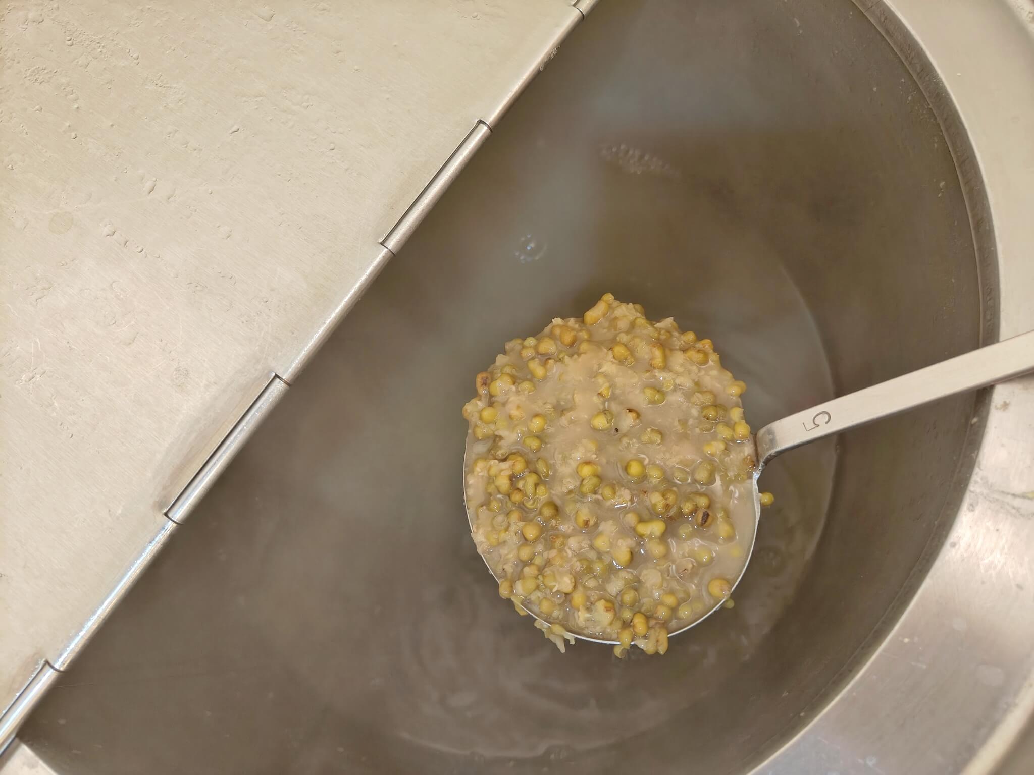 大同區美食｜極度飯桶 大同圓環店、雞排比手背還長、份量真的有嚇人、高CP值便當！ @💕小美很愛嚐💕