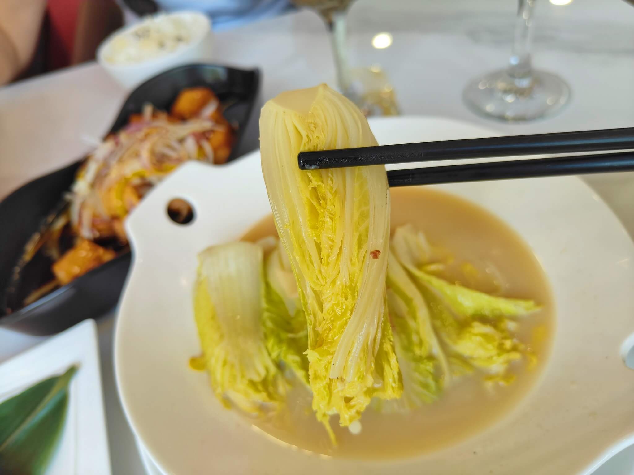 西門町美食｜致青春 湘菜館、一定要點香辣水煮牛、湘味厚蛋、必吃經典湘菜！ @💕小美很愛嚐💕