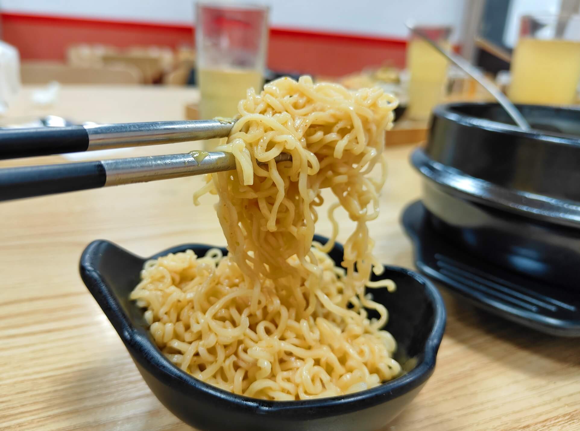 板橋美食｜94咖哩孃板橋市府店、菜單220元起平價咖哩小火鍋推薦、13種香料研發的「白雪砂鍋煲」、「赤雪砂鍋煲」都好好吃！ @💕小美很愛嚐💕