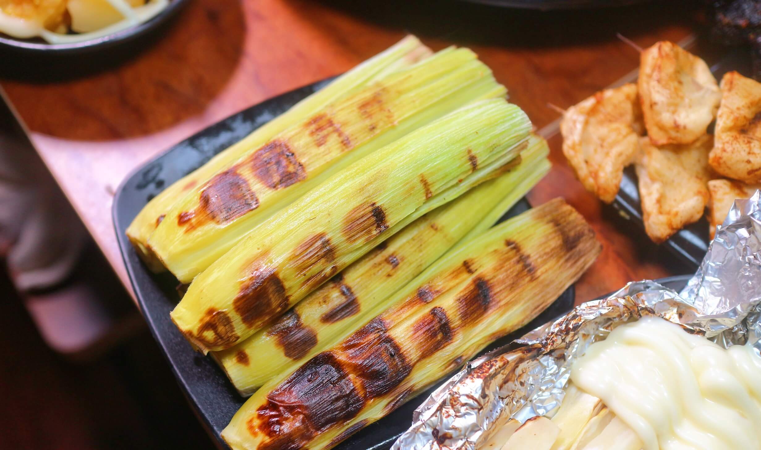 景美美食｜雞老闆桶仔雞景美店、壽星2斤半桶仔雞免費吃、用餐卡拉ok盡情高歌！景美外帶烤雞/景美宵夜美食！ @💕小美很愛嚐💕