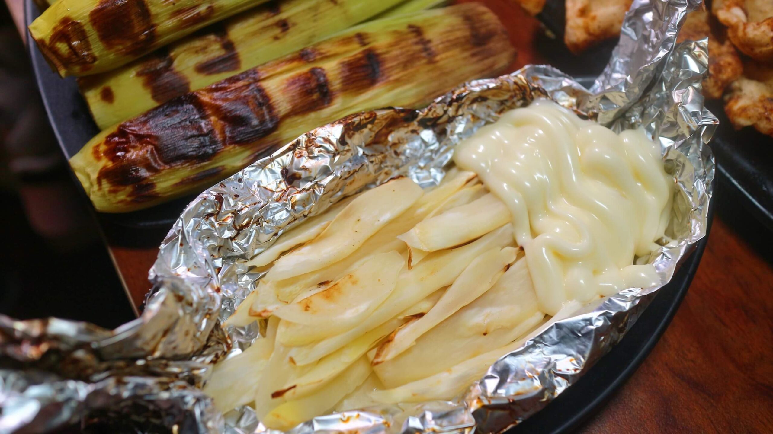 景美美食｜雞老闆桶仔雞景美店、壽星2斤半桶仔雞免費吃、用餐卡拉ok盡情高歌！景美外帶烤雞/景美宵夜美食！ @💕小美很愛嚐💕
