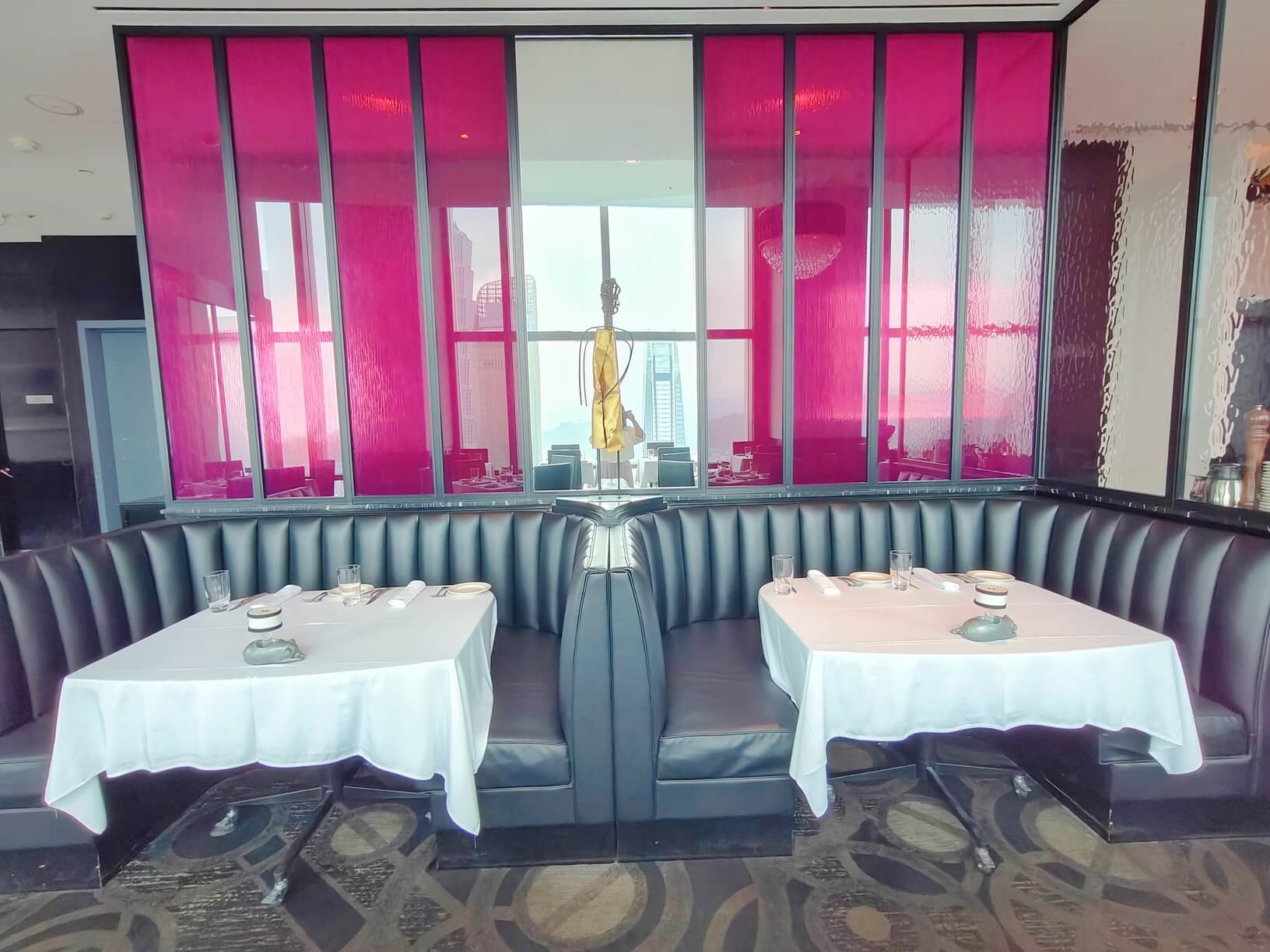 信義美食｜Morton&#8217;s 莫爾頓牛排館、俯瞰繁華台北美景、最浪漫夜景、許多人心中「夢幻級牛排餐廳」代表！ @💕小美很愛嚐💕