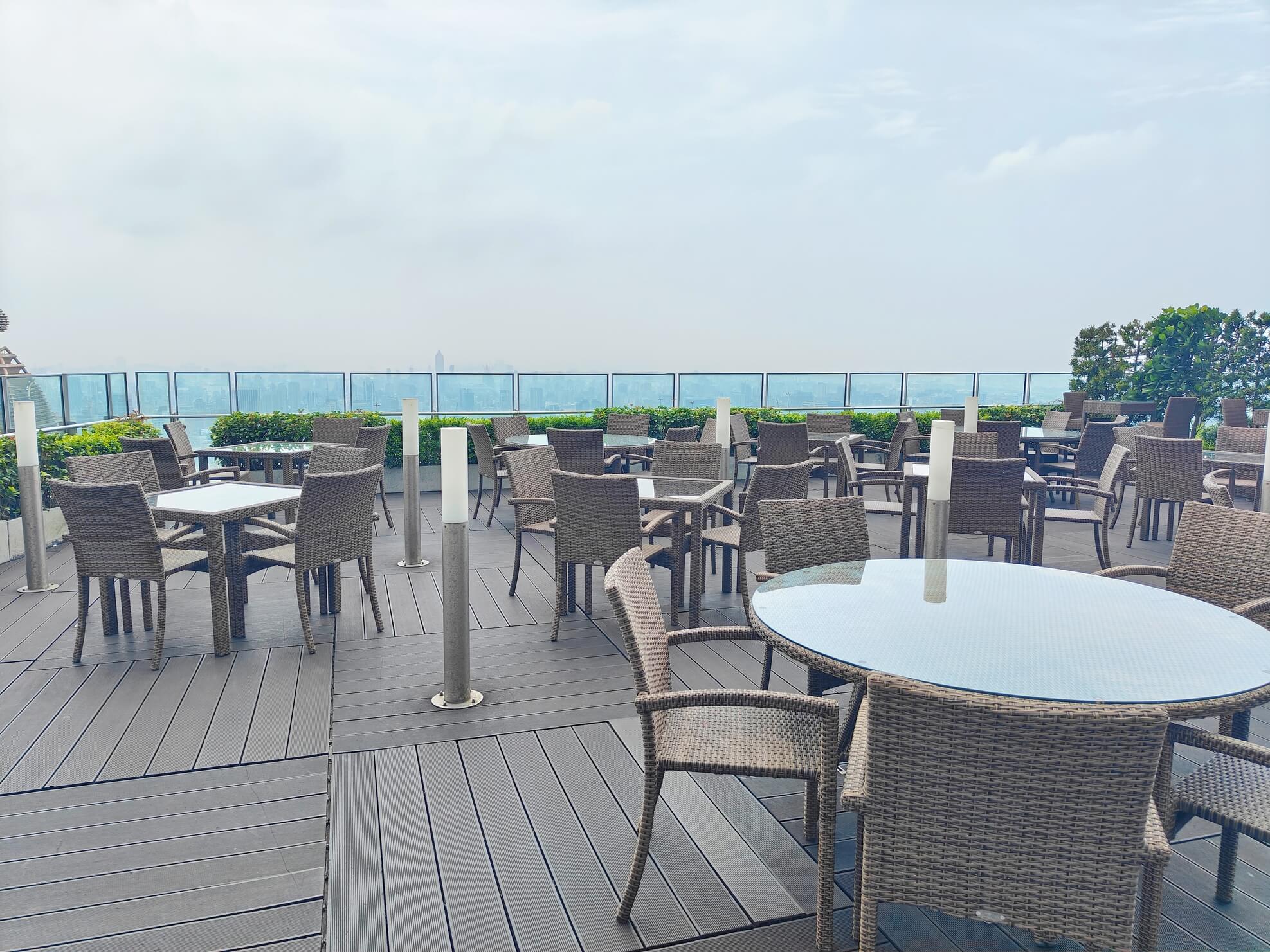 信義美食｜Morton&#8217;s 莫爾頓牛排館、俯瞰繁華台北美景、最浪漫夜景、許多人心中「夢幻級牛排餐廳」代表！ @💕小美很愛嚐💕