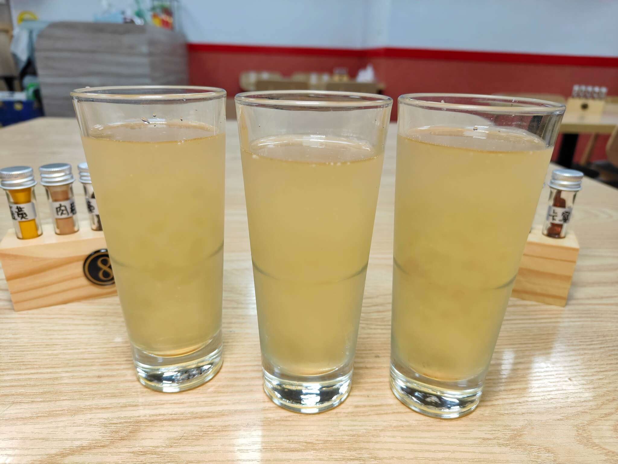 板橋美食｜94咖哩孃板橋市府店、菜單220元起平價咖哩小火鍋推薦、13種香料研發的「白雪砂鍋煲」、「赤雪砂鍋煲」都好好吃！ @💕小美很愛嚐💕