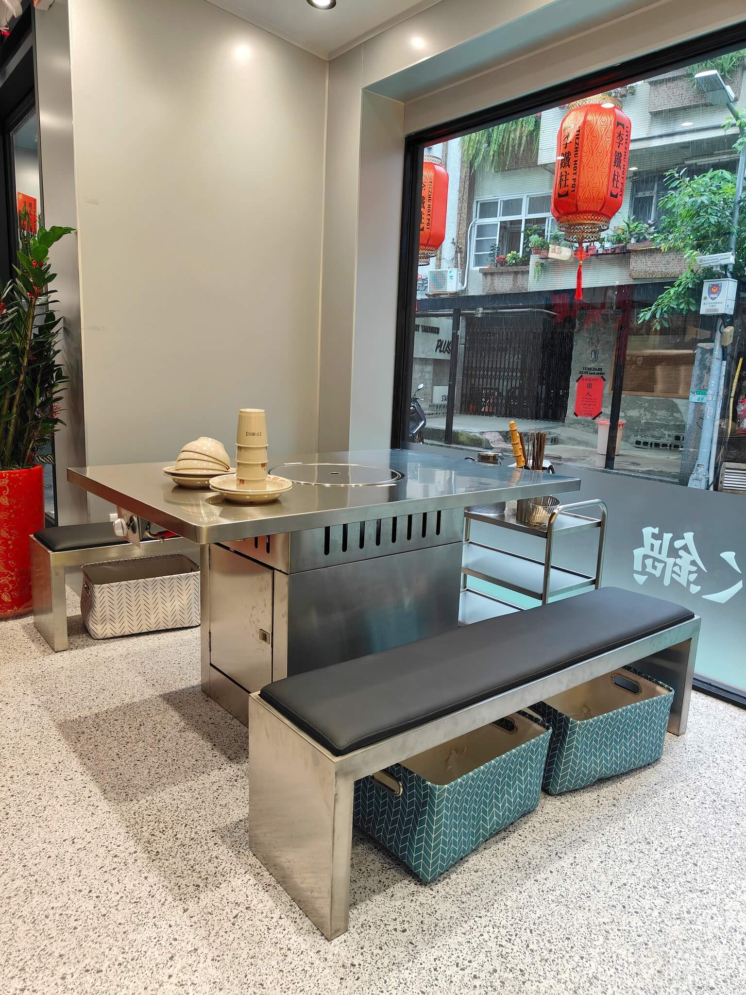 台北火鍋｜李鐵柱老火鍋 光復店、全新型態插旗台北囉！特別推出「午餐個人鍋」滿足無辣不歡的朋友！ @💕小美很愛嚐💕