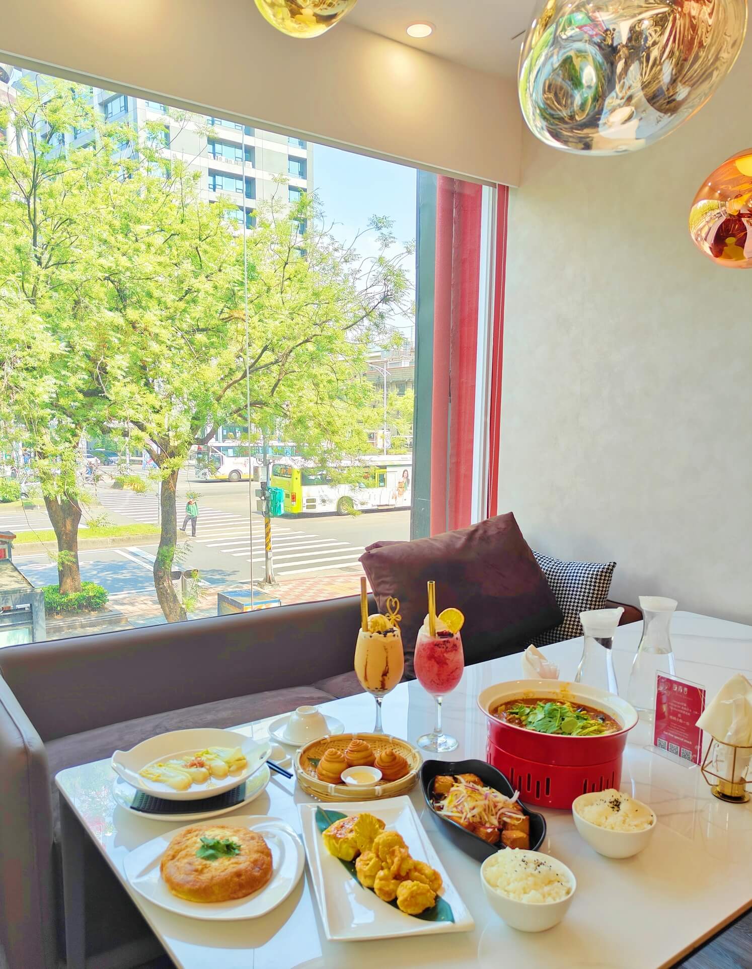 西門町美食｜致青春 湘菜館、一定要點香辣水煮牛、湘味厚蛋、必吃經典湘菜！ @💕小美很愛嚐💕