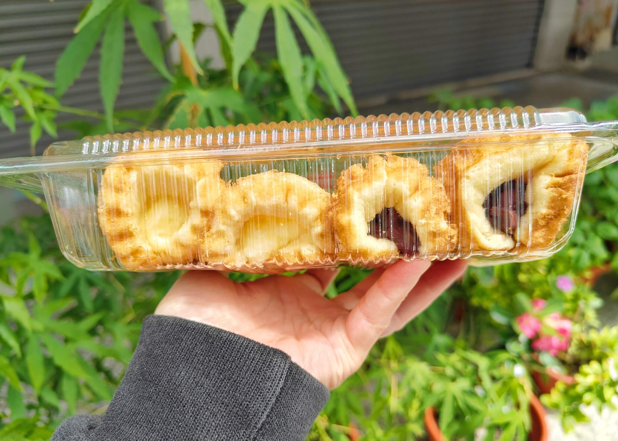 台中美食｜城門雞蛋糕、古早味紅豆奶油一捲不到12元、台中在地隱藏版小吃！ @💕小美很愛嚐💕