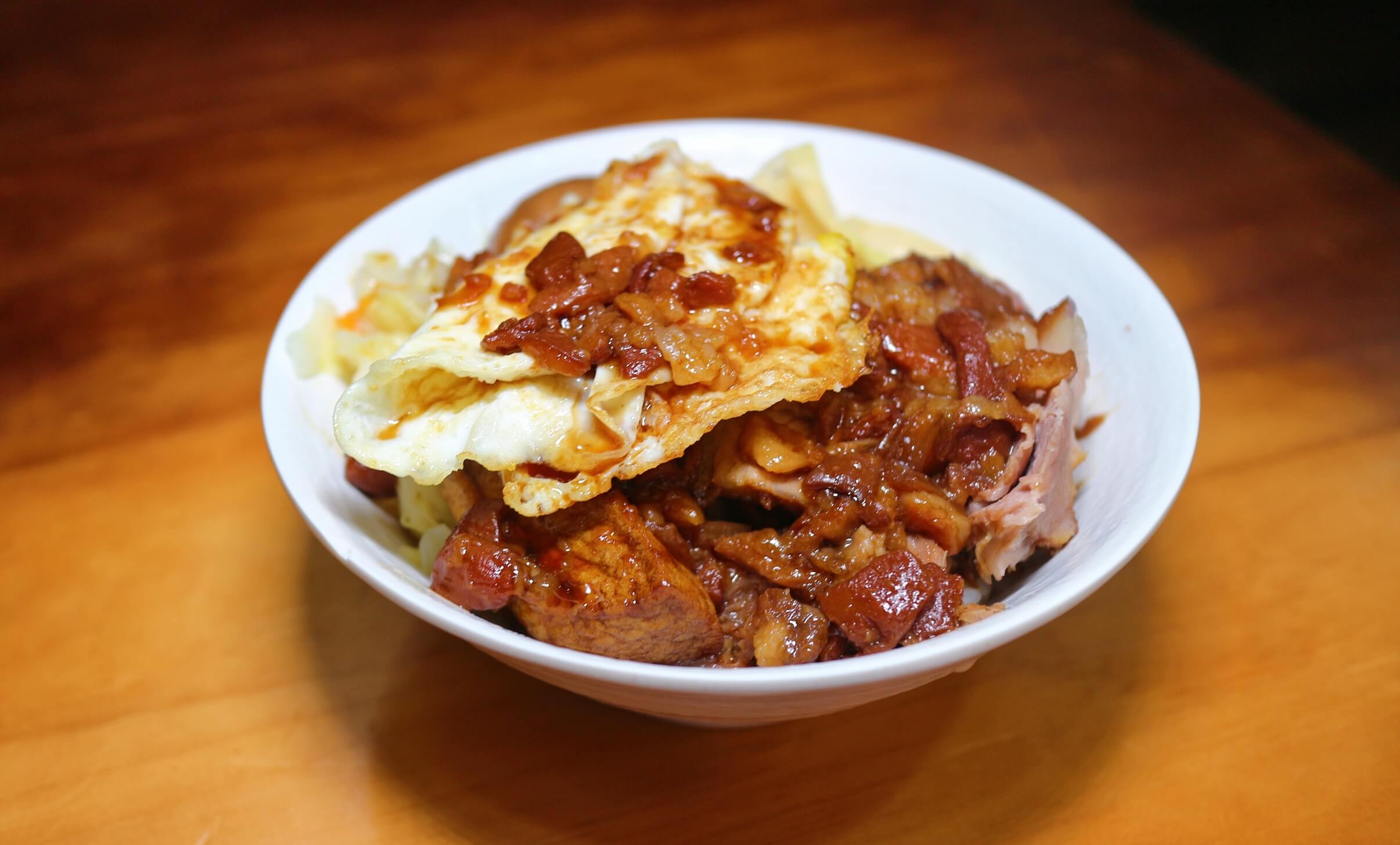 林口美食｜大尾豬腳、林口必吃的排隊名店、內用料滿滿蔬菜湯免費喝到飽！ @💕小美很愛嚐💕