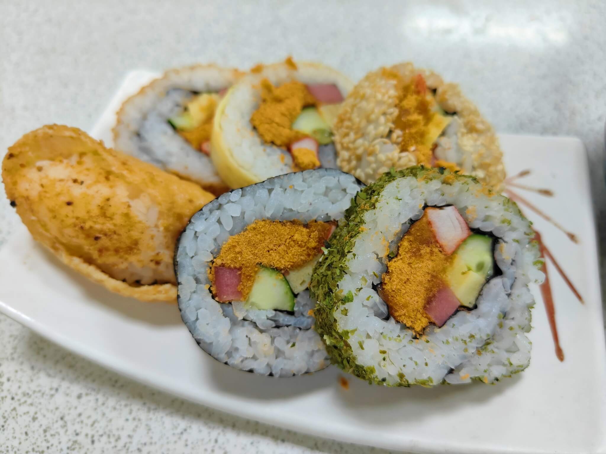 新莊美食｜青菘壽司、30元味增湯超平價、6大粒綜合壽司獨家口味太特別！ @💕小美很愛嚐💕