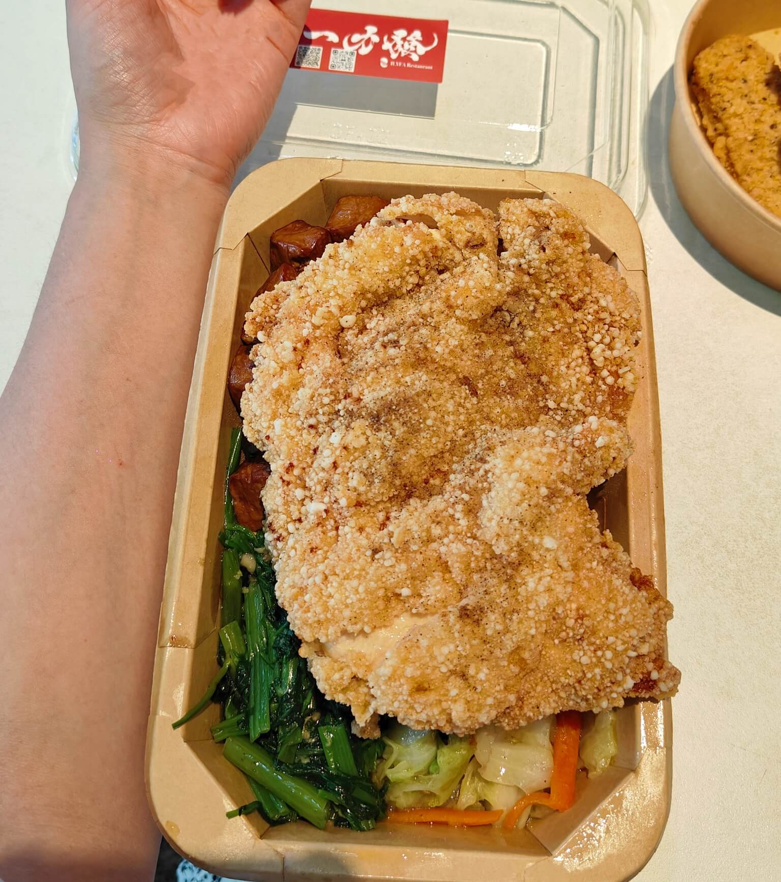 台中美食｜一力發、向上市場內26年老店、超人氣在地平價便當推薦、比臉大雞排！ @💕小美很愛嚐💕