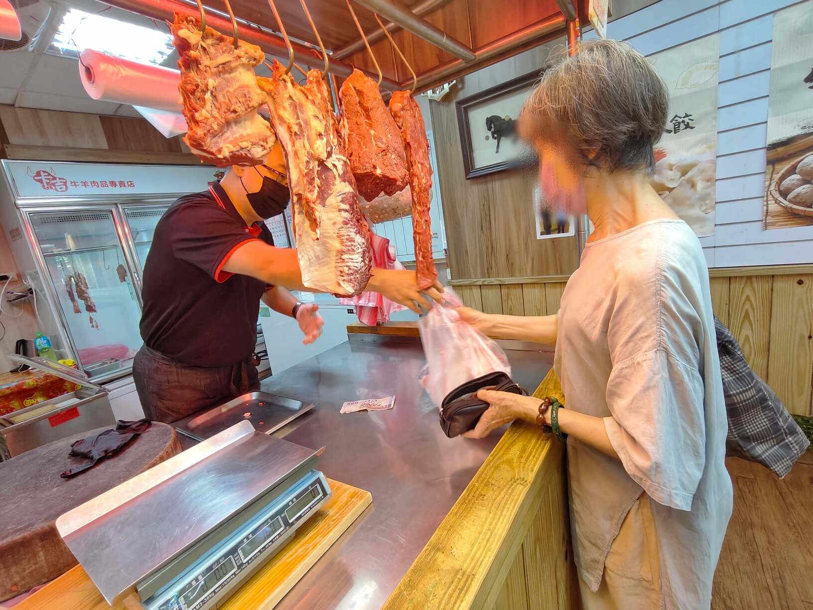 永和美食｜卡吉牛羊肉專賣店、研發出多項獨特的牛肉美味、並打破傳統、永和人氣老字號牛肉店！ @💕小美很愛嚐💕