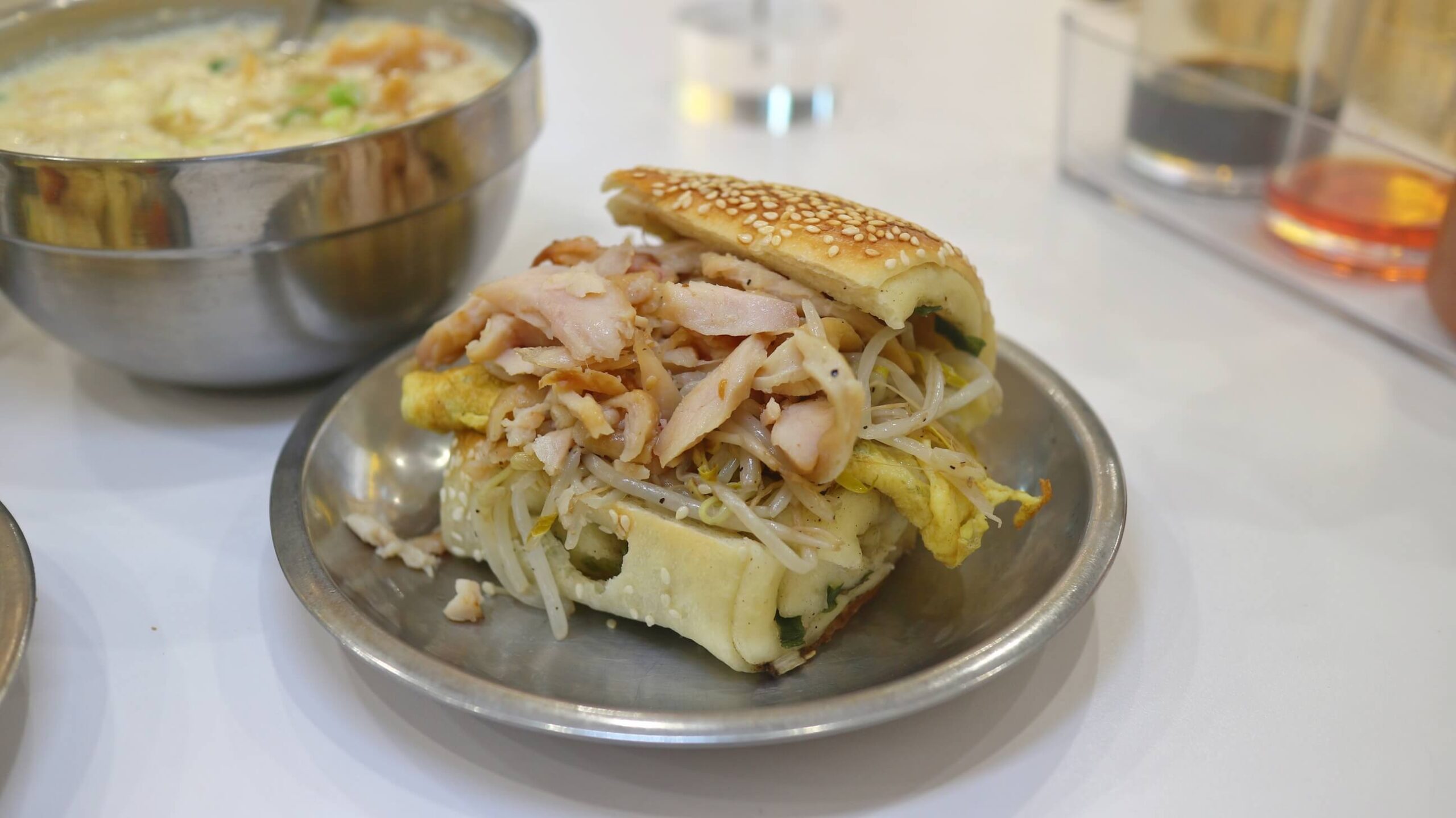 永和美食｜永新豆漿 竹林總店、酥脆嫩口蛋塔、十足飽足胡椒餅系列必點！永和早餐推薦 @💕小美很愛嚐💕