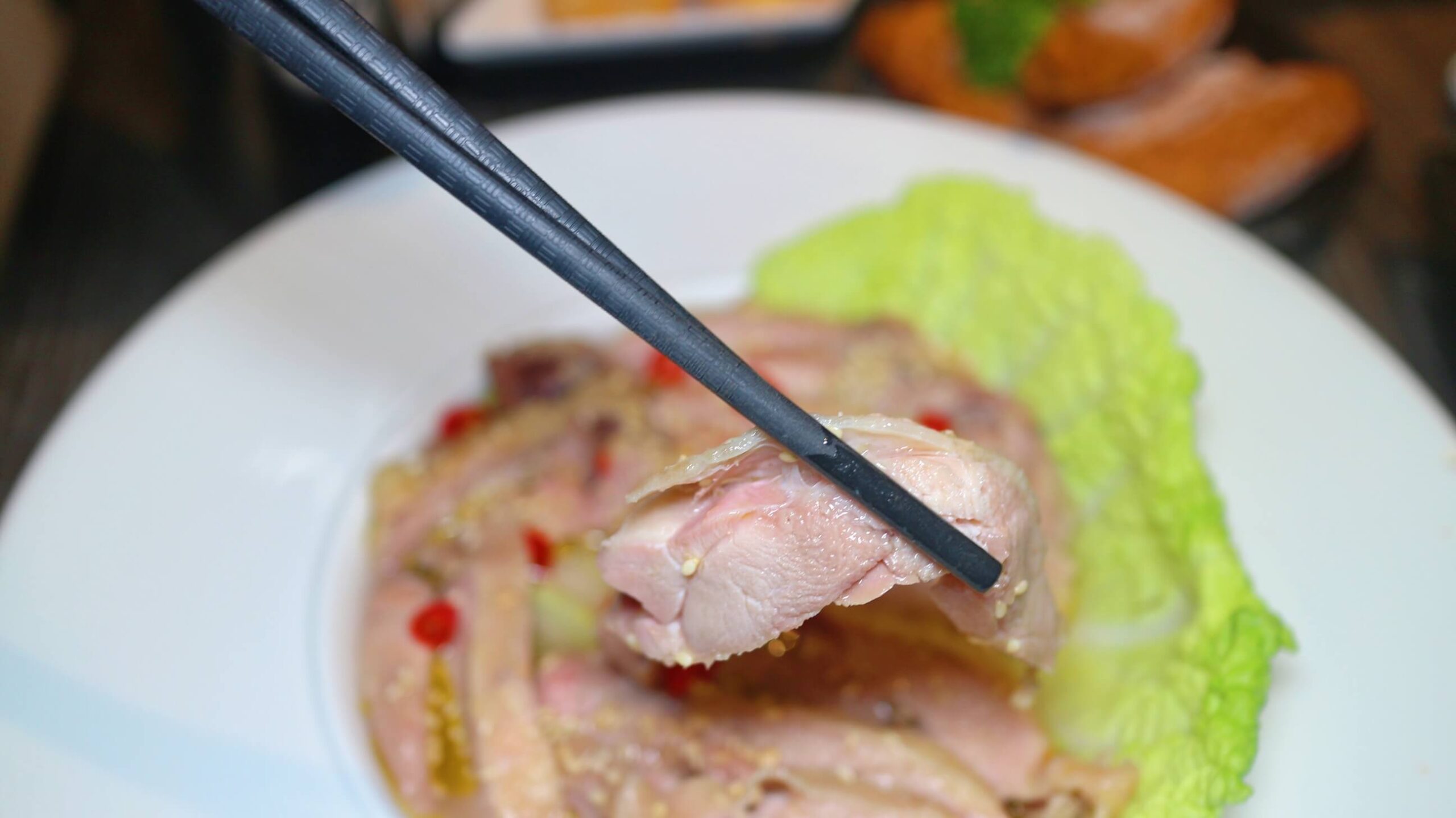 台北車站美食｜瓦法奇朵-W.麻辣Bar、隨年齡送超浮誇生日蝦、還有138元小資方案！ @💕小美很愛嚐💕
