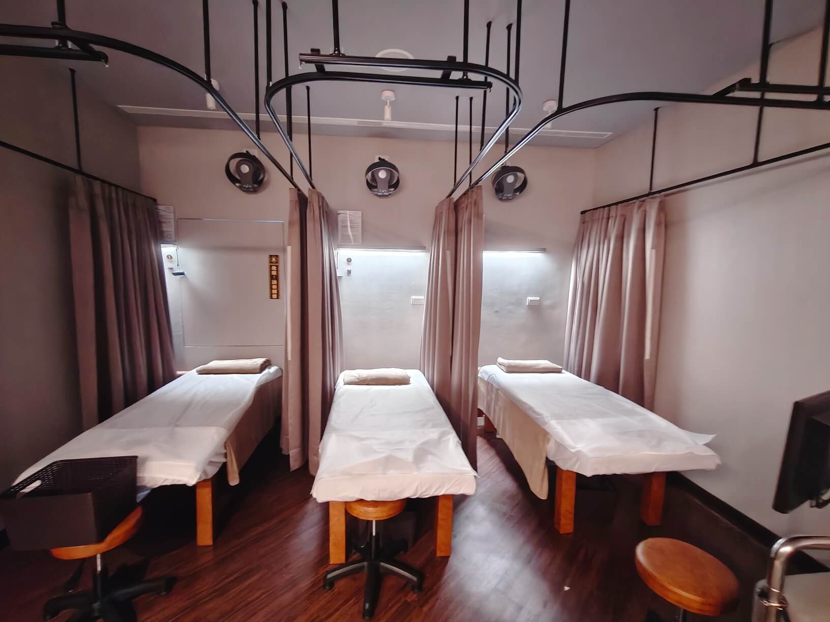 龍山寺按摩｜雲心閣養生會館、全身+腳底按摩2小時只要1000、24H按摩全身心放鬆的頂級享受！ @💕小美很愛嚐💕