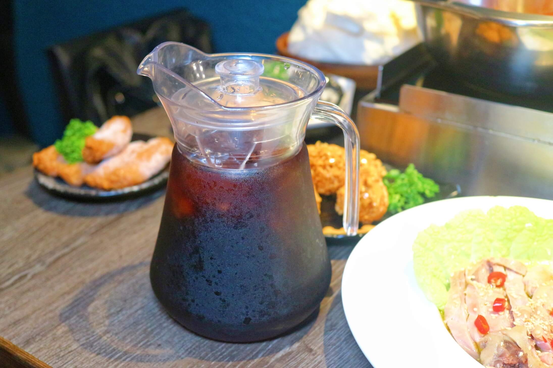 台北車站美食｜瓦法奇朵-W.麻辣Bar、隨年齡送超浮誇生日蝦、還有138元小資方案！ @💕小美很愛嚐💕