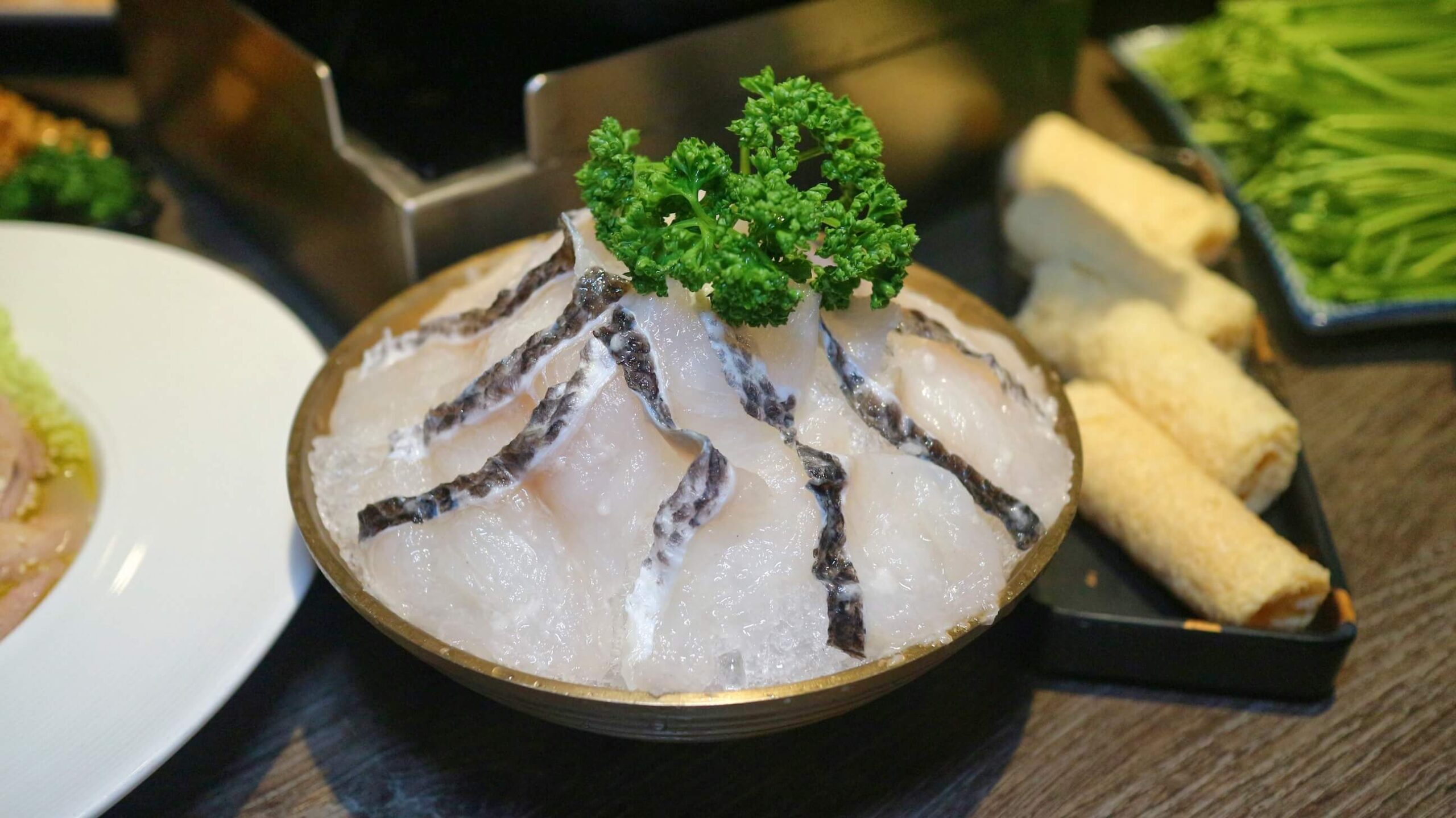 台北車站美食｜瓦法奇朵-W.麻辣Bar、隨年齡送超浮誇生日蝦、還有138元小資方案！ @💕小美很愛嚐💕