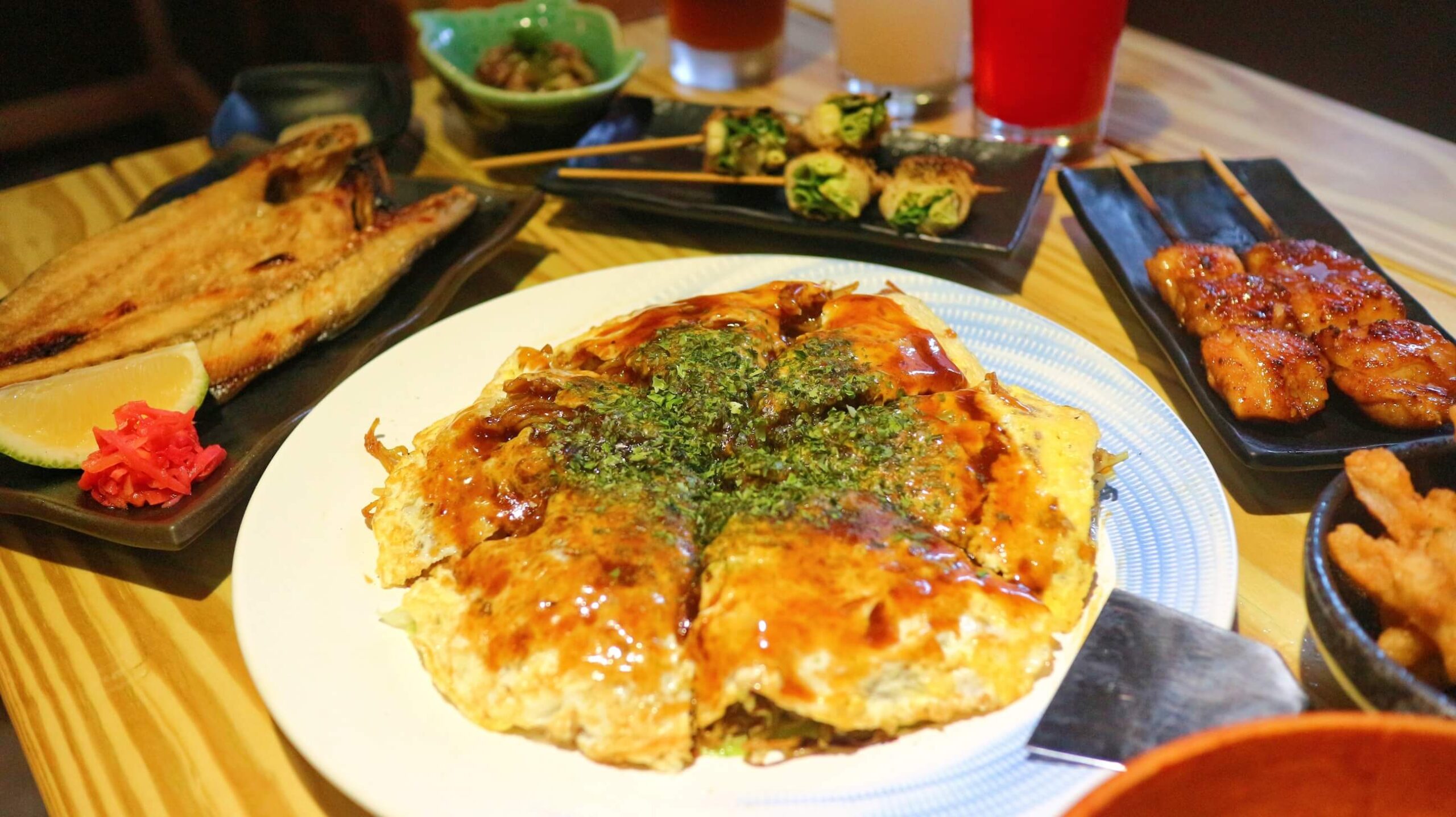 永和居酒屋｜御村居酒屋 (廣島燒）、正統廣島燒免出國一秒吃到日本好味道、營業到凌晨一點、永和宵夜推薦！ @💕小美很愛嚐💕