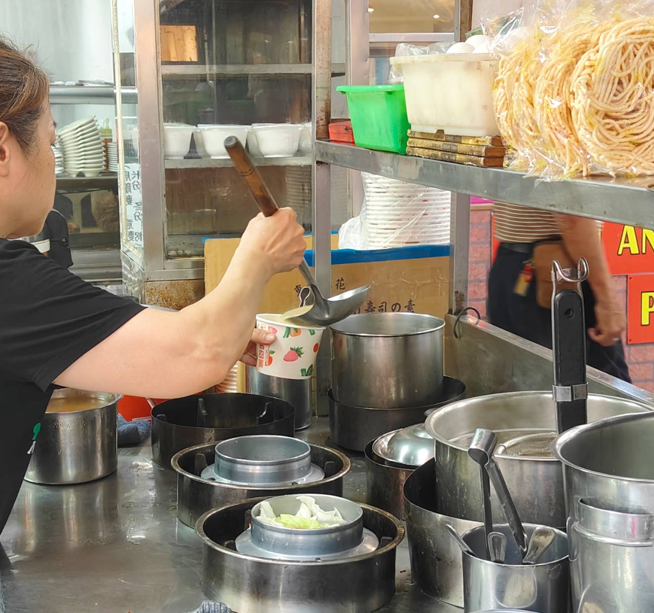 新莊美食｜青菘壽司、只有在地人吃的店、30元味增湯超平價、6大粒綜合壽司獨家口味太特別！ @💕小美很愛嚐💕