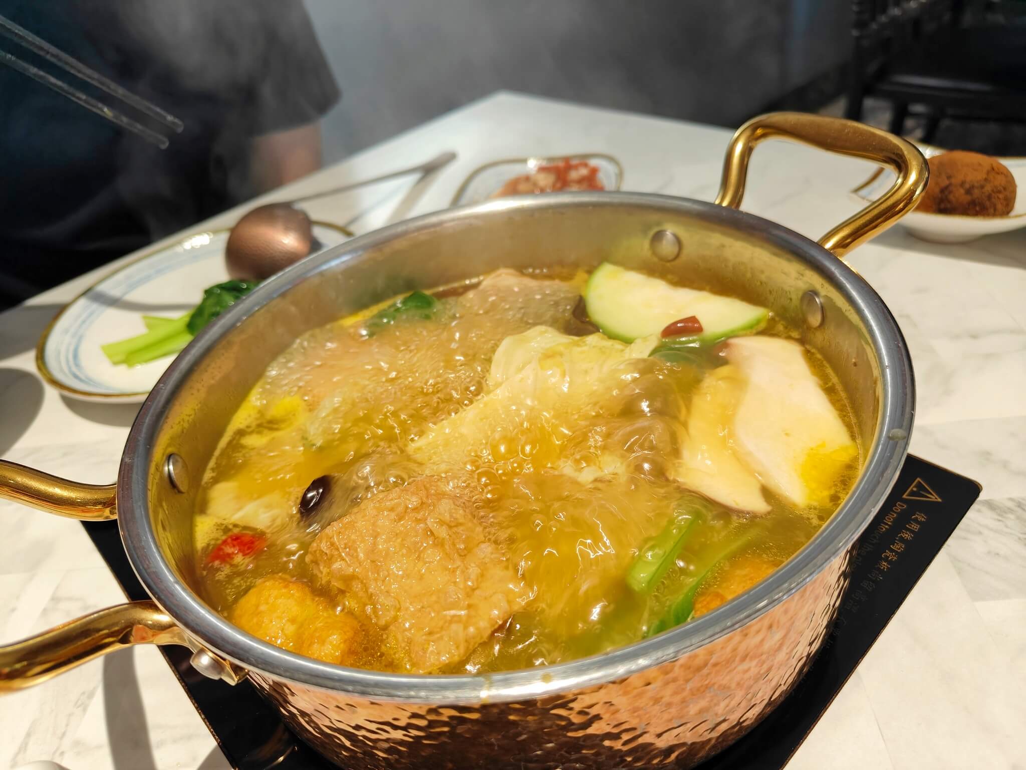 三重美食｜貝斯鍋物、399火鍋吃到飽、生日還會送一粒「肉肉蛋糕」！ @💕小美很愛嚐💕