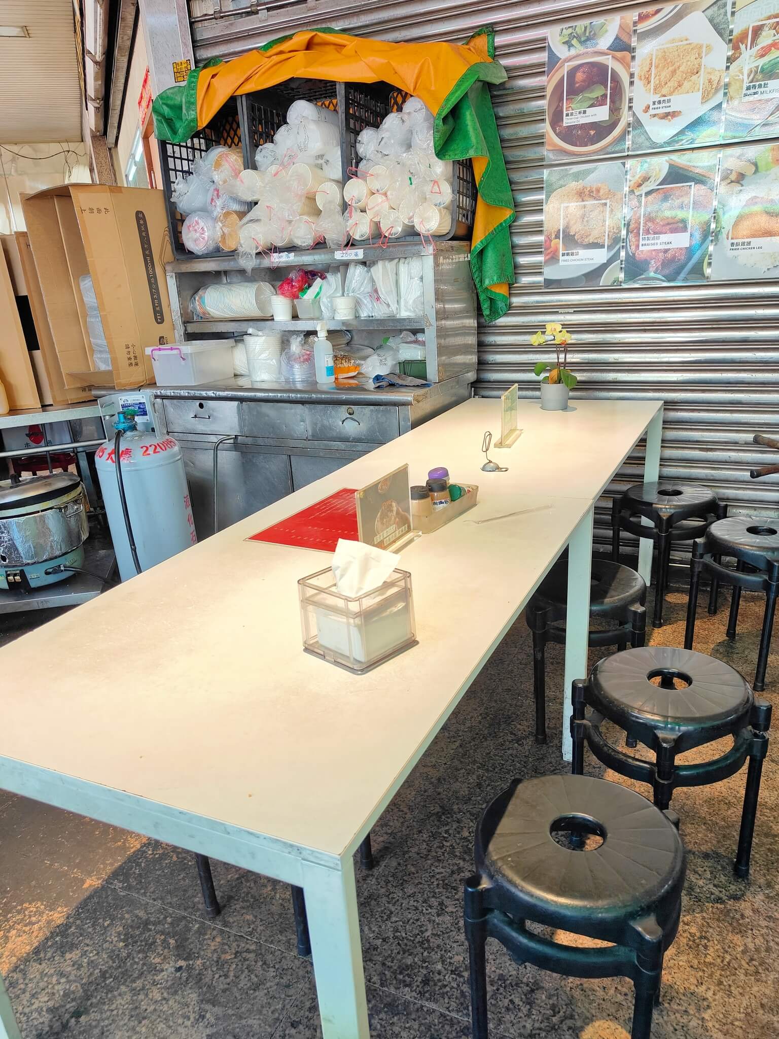 台中美食｜一力發、向上市場內26年老店、超人氣在地平價便當推薦、比臉大雞排！ @💕小美很愛嚐💕