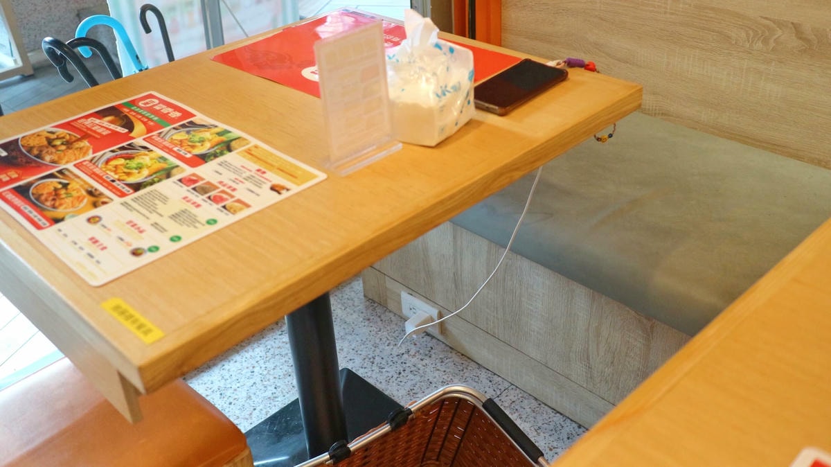 台中美食|冒香香冒菜鍋 逢甲麻辣首選、夠香夠麻夠辣四川正宗家鄉味! - 第6張圖