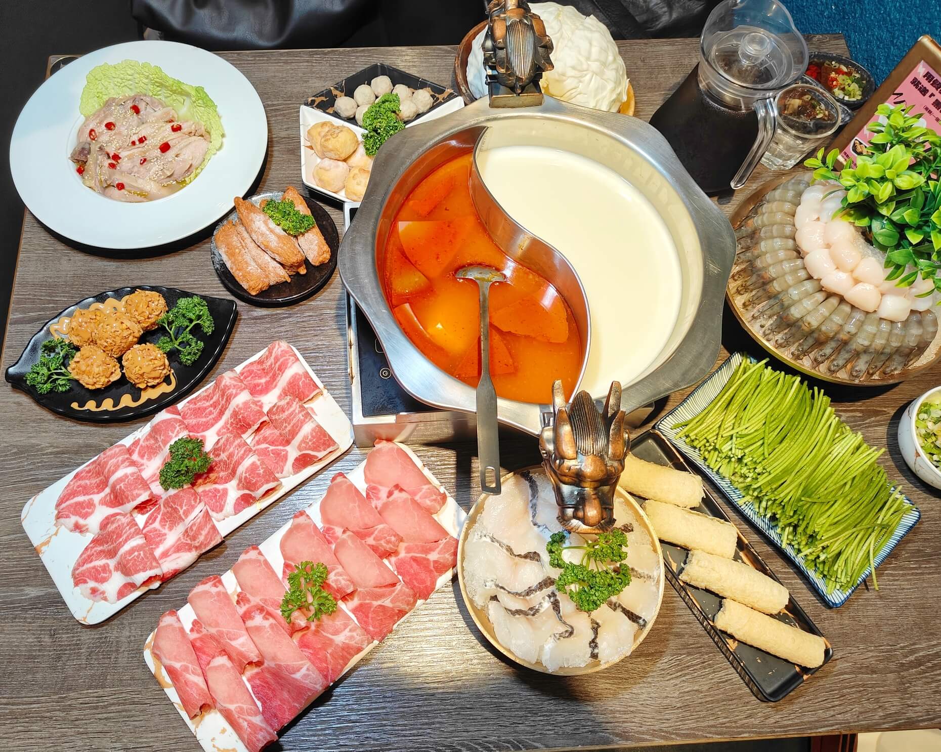 台北車站美食｜瓦法奇朵-W.麻辣Bar、隨年齡送超浮誇生日蝦、還有138元小資方案！ @💕小美很愛嚐💕