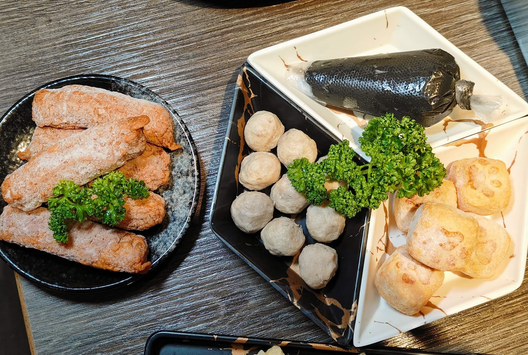 台北車站美食｜瓦法奇朵-W.麻辣Bar、隨年齡送超浮誇生日蝦、還有138元小資方案！ @💕小美很愛嚐💕