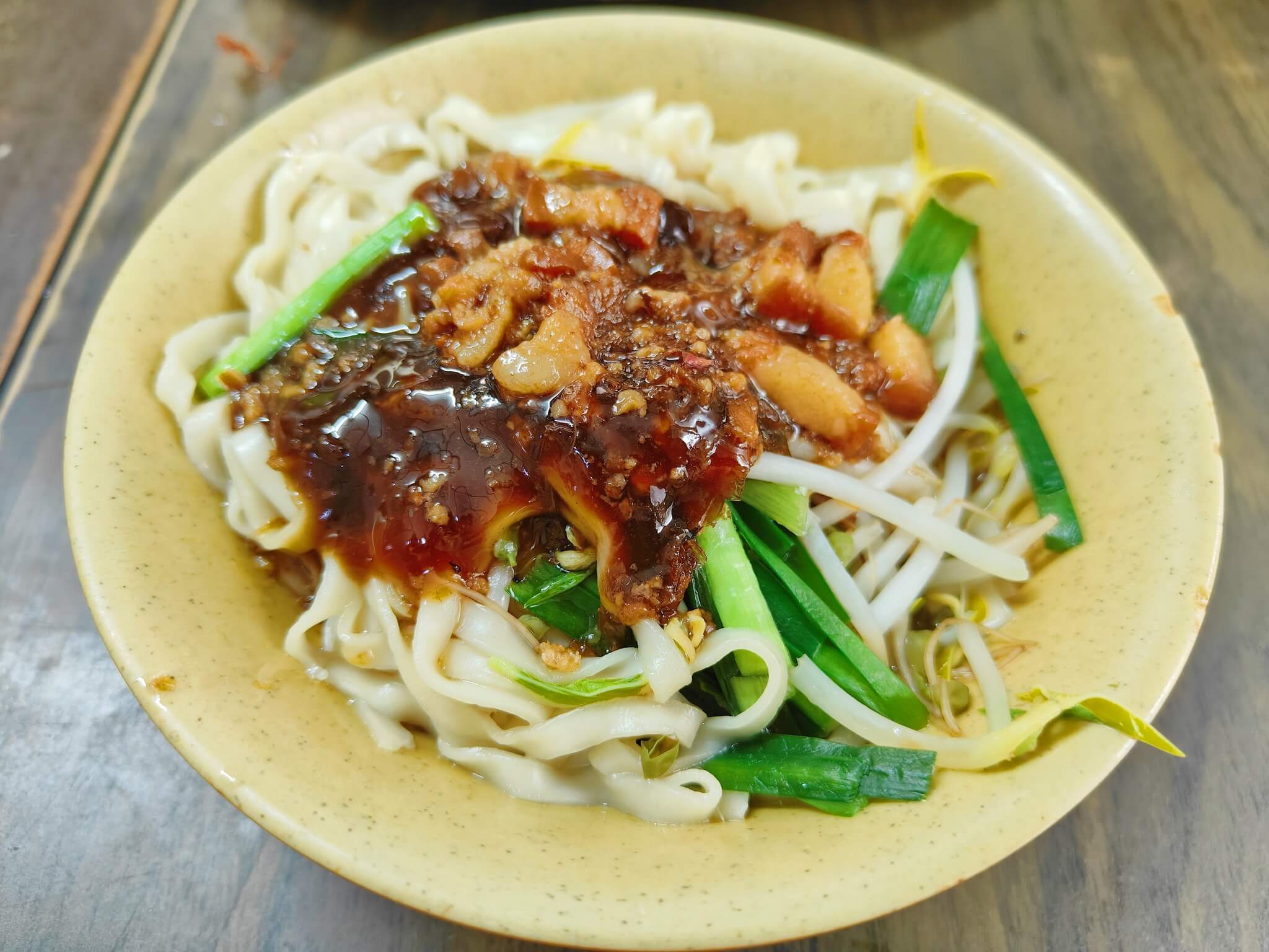 新埔美食｜阿麗麵攤、市場旁的傳統麵攤、樸實小吃、板橋人的口袋美食！ @💕小美很愛嚐💕