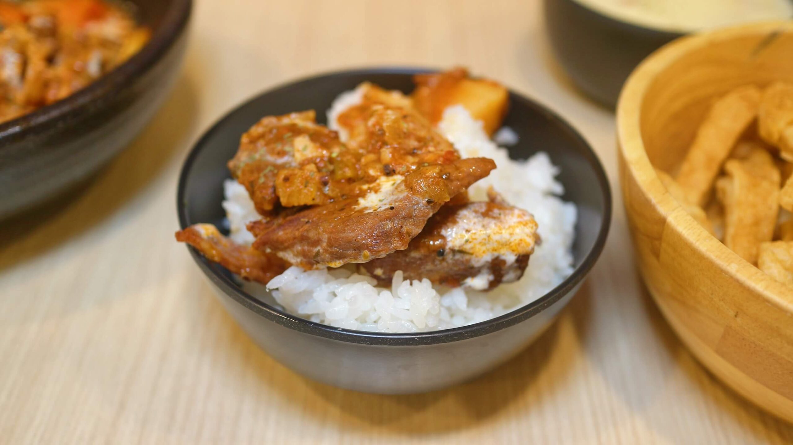 科技大樓美食推薦｜Here café 大安店、補充能量好地方、飲料免費續到飽！ @💕小美很愛嚐💕