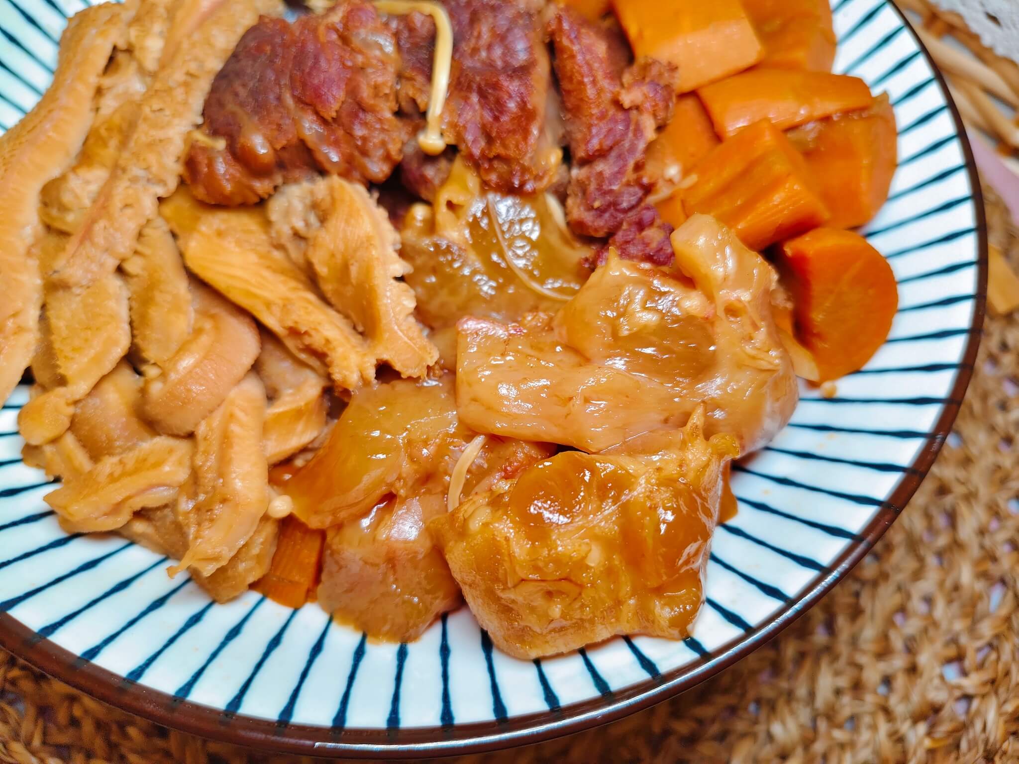 愛上新鮮｜牛三寶老饕牛肉爐、紅燒湯頭＋牛肉、牛筋、牛肚 , 美味不油膩一次可以滿足、宅家料理小幫手！ @💕小美很愛嚐💕