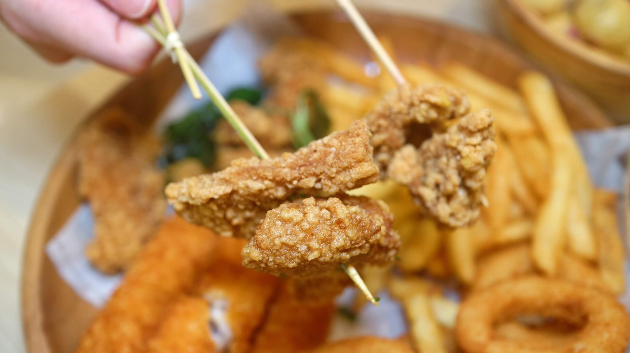 科技大樓美食推薦｜Here café 大安店、補充能量好地方、飲料免費續到飽！ @💕小美很愛嚐💕