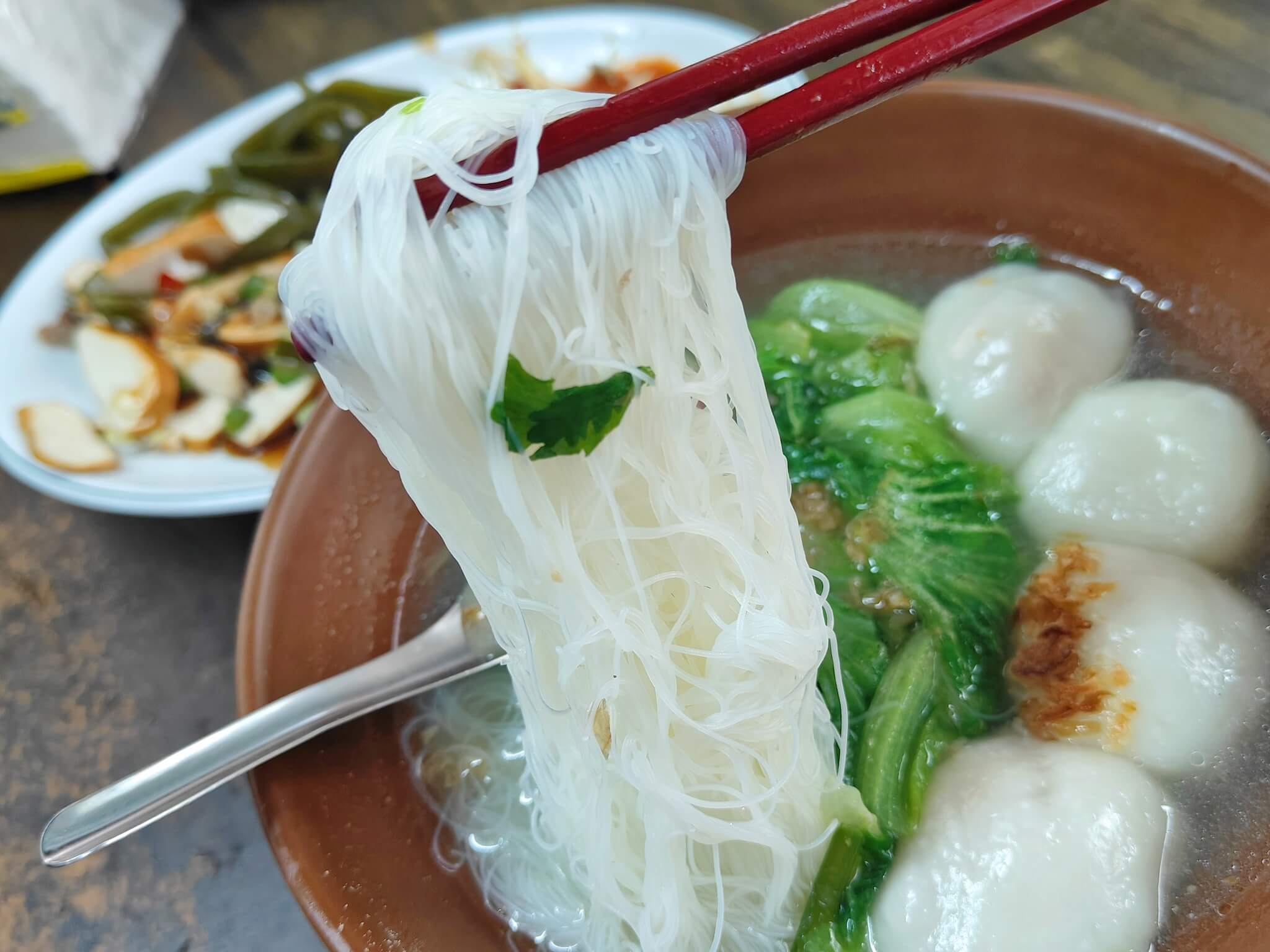 新埔美食｜阿麗麵攤、市場旁的傳統麵攤、樸實小吃、板橋人的口袋美食！ @💕小美很愛嚐💕