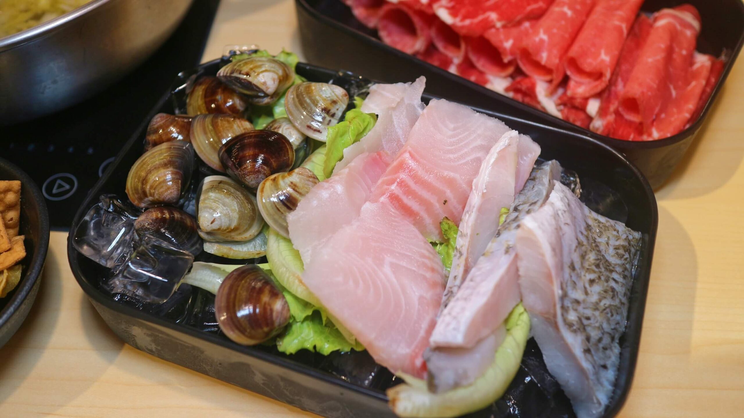 中永和火鍋｜何家香香麻辣鴛鴦鍋、飲料、甜點吃到飽、單點鍋自由配料！月月活動誠意滿滿！ @💕小美很愛嚐💕