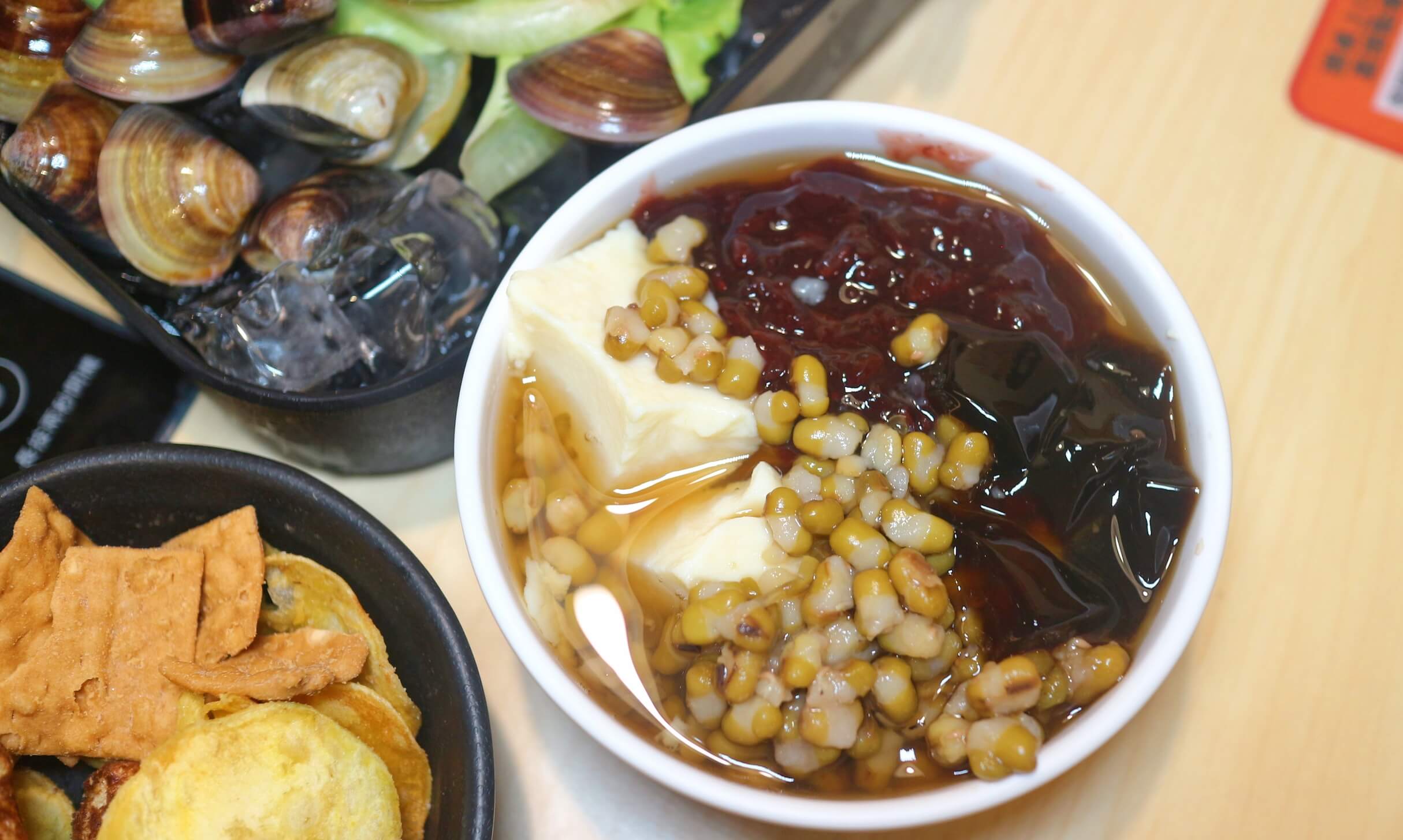中永和火鍋｜何家香香麻辣鴛鴦鍋、飲料、甜點吃到飽、單點鍋自由配料！月月活動誠意滿滿！ @💕小美很愛嚐💕