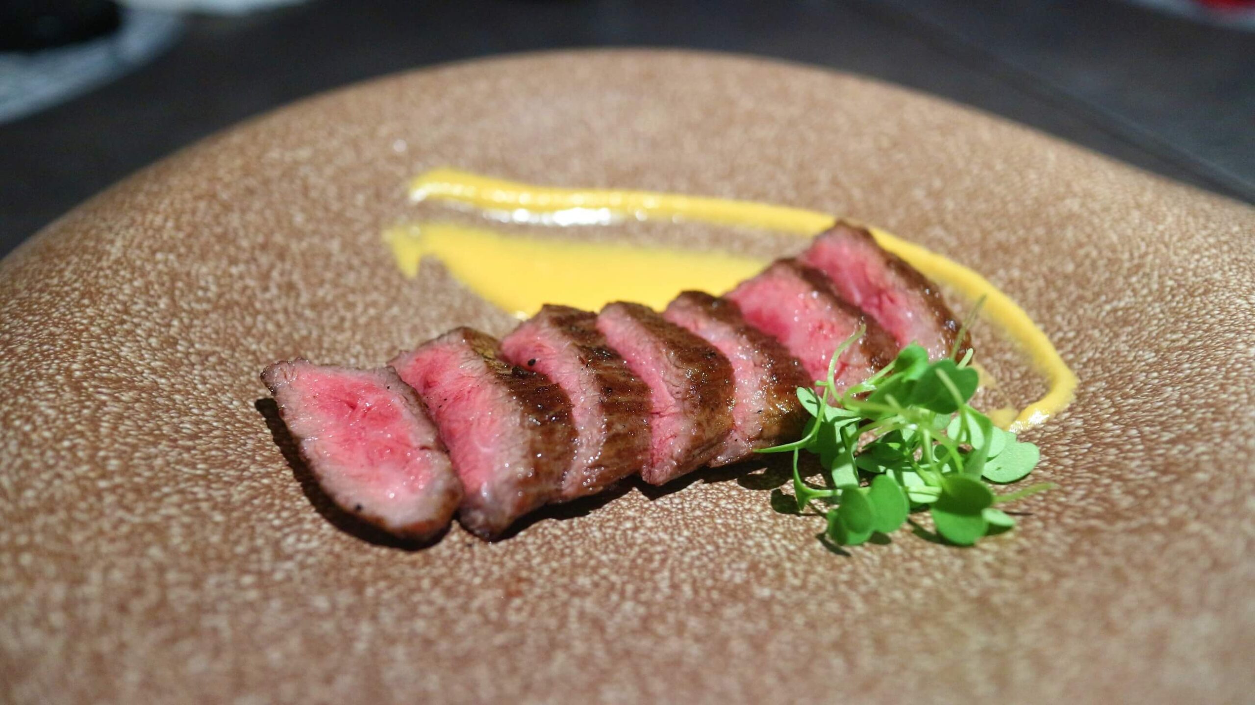 大安美食｜UCHI吾居炭火餐酒 忠孝店、明星藝人最愛東區新熱點！炭火料理、有包廂、可以唱歌、冠軍調酒 ！ @💕小美很愛嚐💕