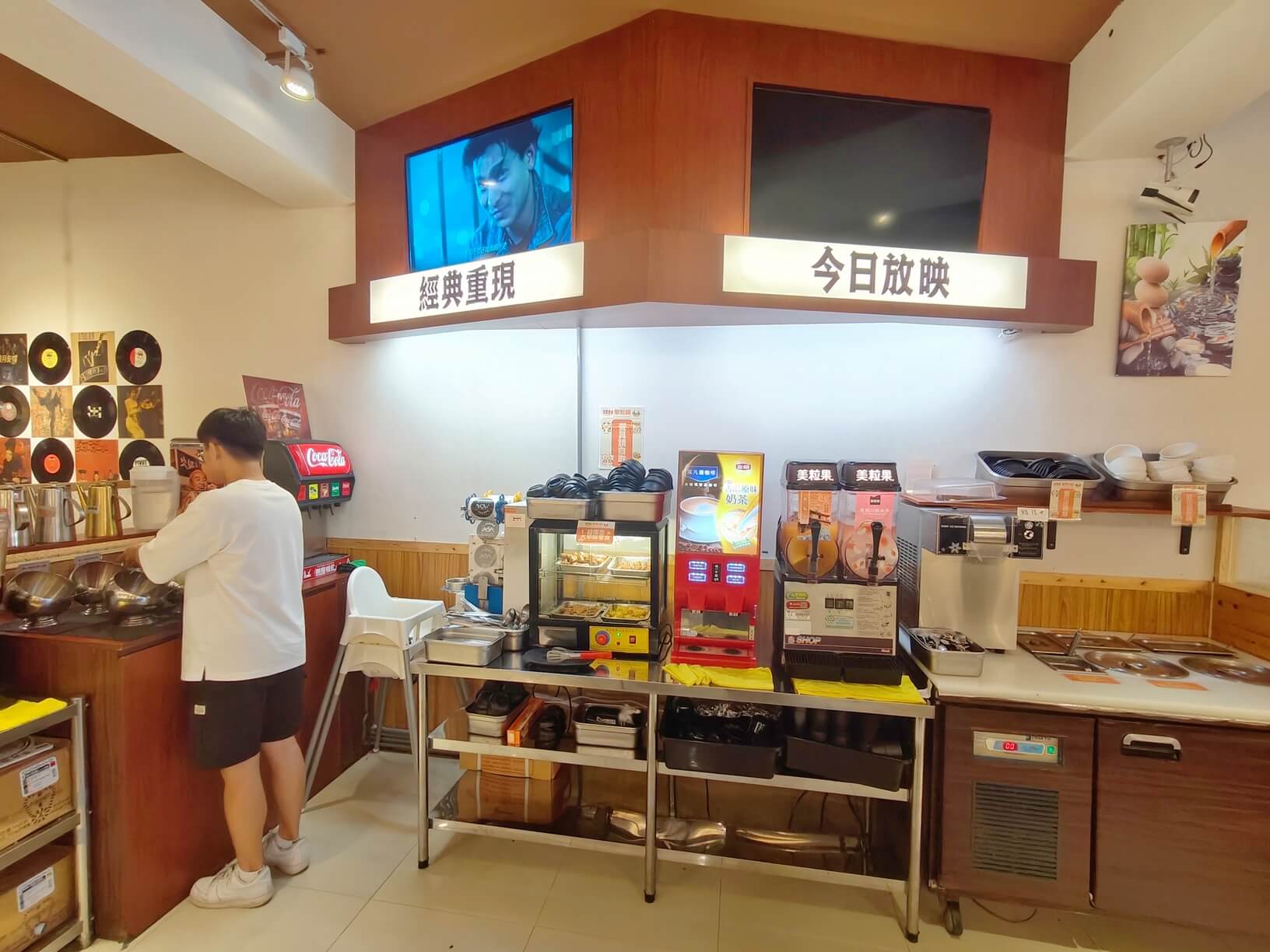 中永和火鍋｜何家香香麻辣鴛鴦鍋、飲料、甜點吃到飽、單點鍋自由配料！月月活動誠意滿滿！ @💕小美很愛嚐💕