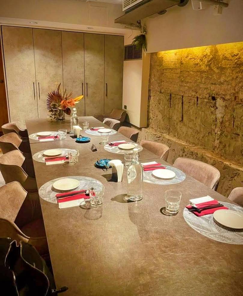 大安美食｜UCHI吾居炭火餐酒 忠孝店、明星藝人最愛東區新熱點！炭火料理、有包廂、可以唱歌、冠軍調酒 ！ @💕小美很愛嚐💕
