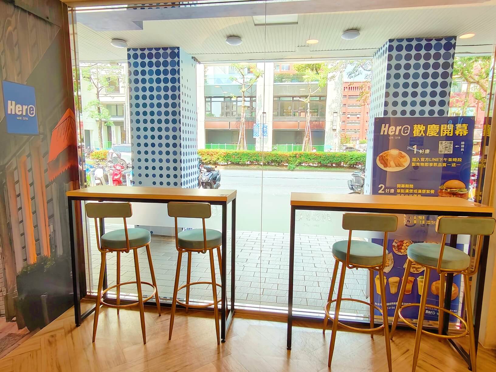 科技大樓美食推薦｜Here café 大安店、補充能量好地方、飲料免費續到飽！ @💕小美很愛嚐💕