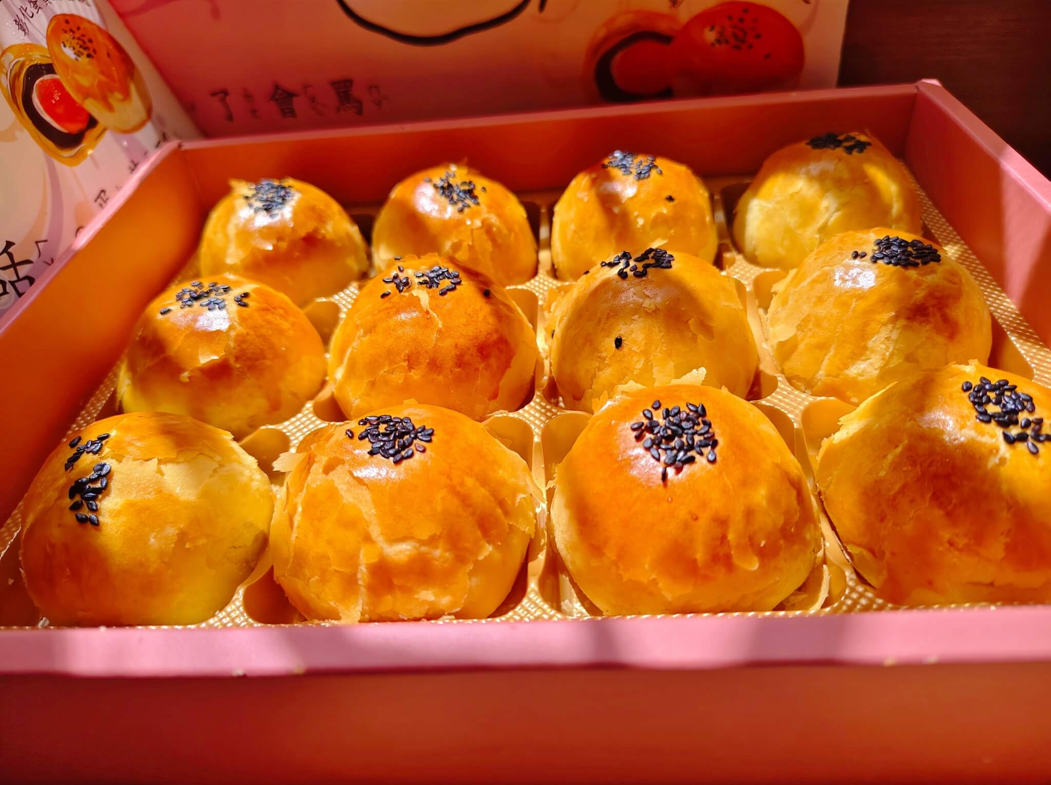 彰化伴手禮推薦｜勻心房 髒話蛋黃酥、中秋必送會讓人罵髒話蛋黃酥、長輩稱讚的好滋味、下午茶的無敵點心！ @💕小美很愛嚐💕