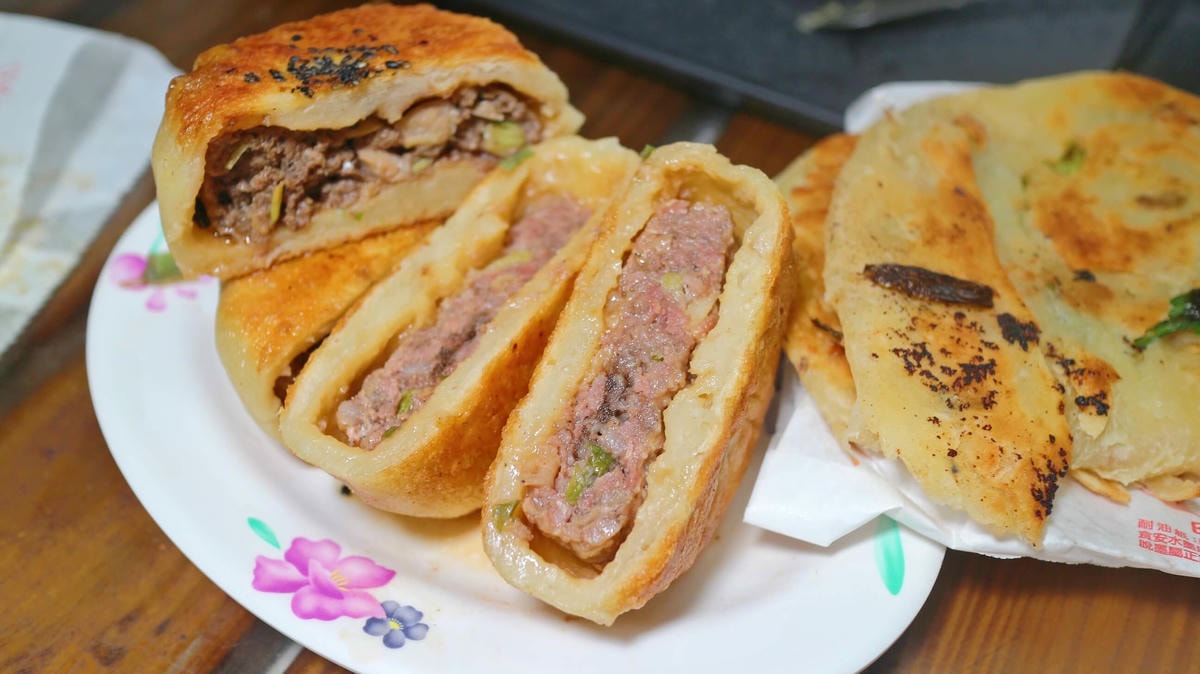 第二市場美食|鄒氏餡餅蔥油餅、餡餅肉好厚又汁、讓人讚不絕口、厲害美味銅板小吃! - 第9張圖