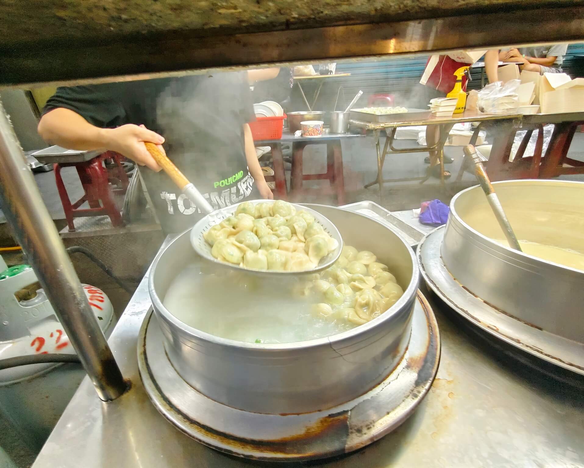 新莊美食｜黑豬肉手工水餃、一粒四元水餃、一餐百元有找吃超飽！ @💕小美很愛嚐💕