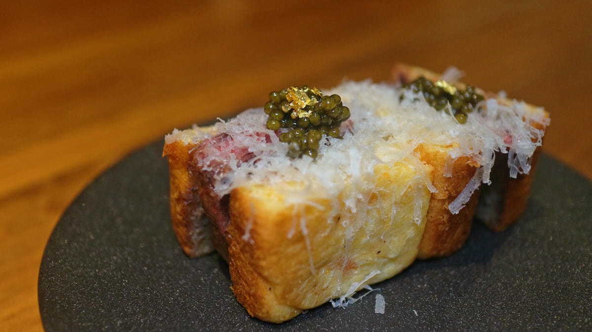 台北燒肉|牛B燒肉、500盤推薦「澳洲全血厚切牛舌」、「牛筋炒飯」必嚐!視覺、聽覺、味覺高感度藝術體驗 , 一場精緻有靈魂的美食享宴! - 第13張圖