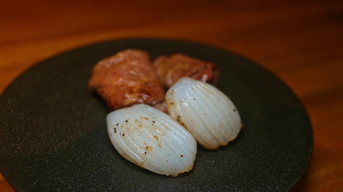 台北燒肉|牛B燒肉、500盤推薦「澳洲全血厚切牛舌」、「牛筋炒飯」必嚐!視覺、聽覺、味覺高感度藝術體驗 , 一場精緻有靈魂的美食享宴! - 第25張圖